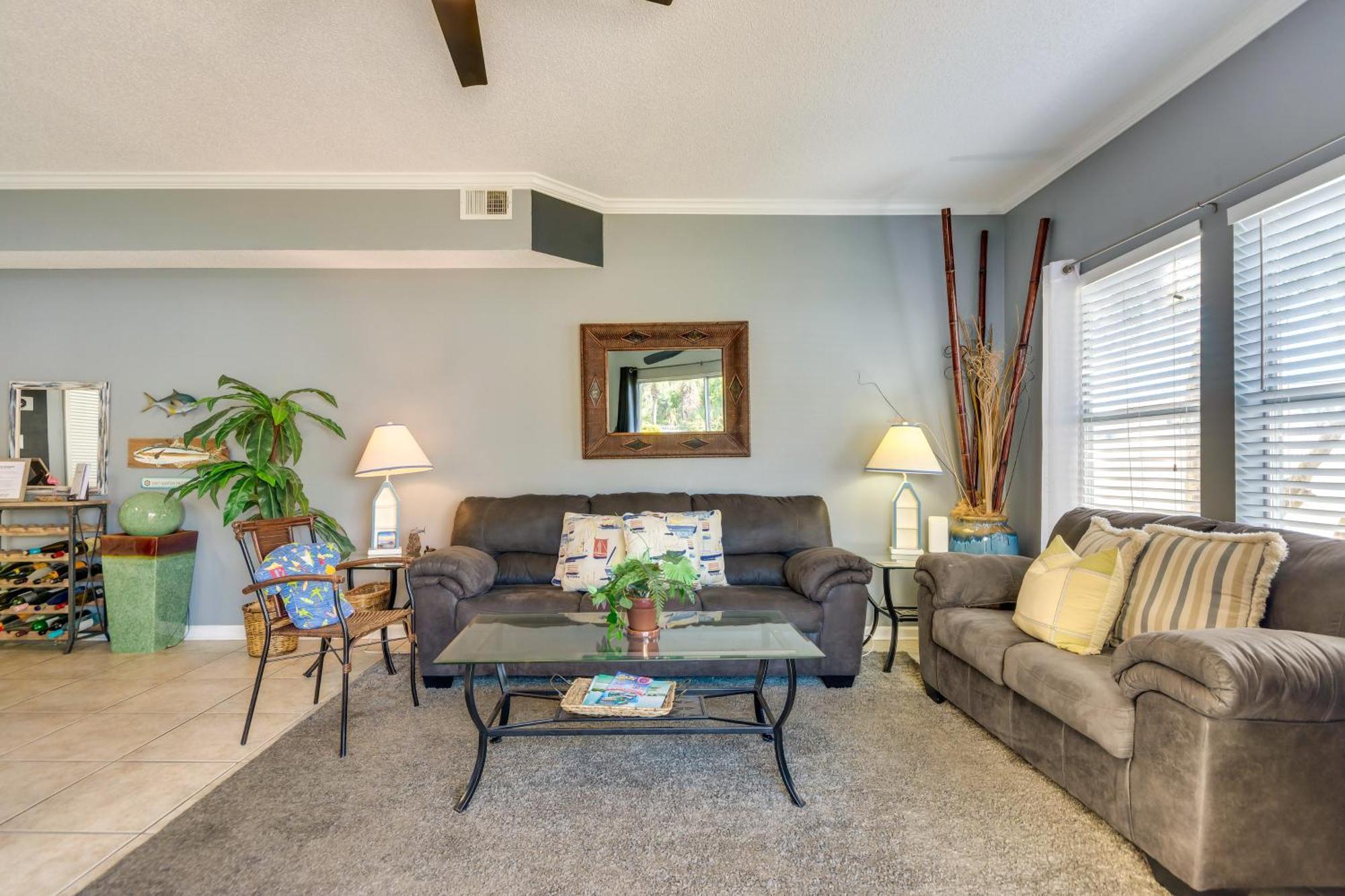 Apartment With Community Pools And Access! Destin