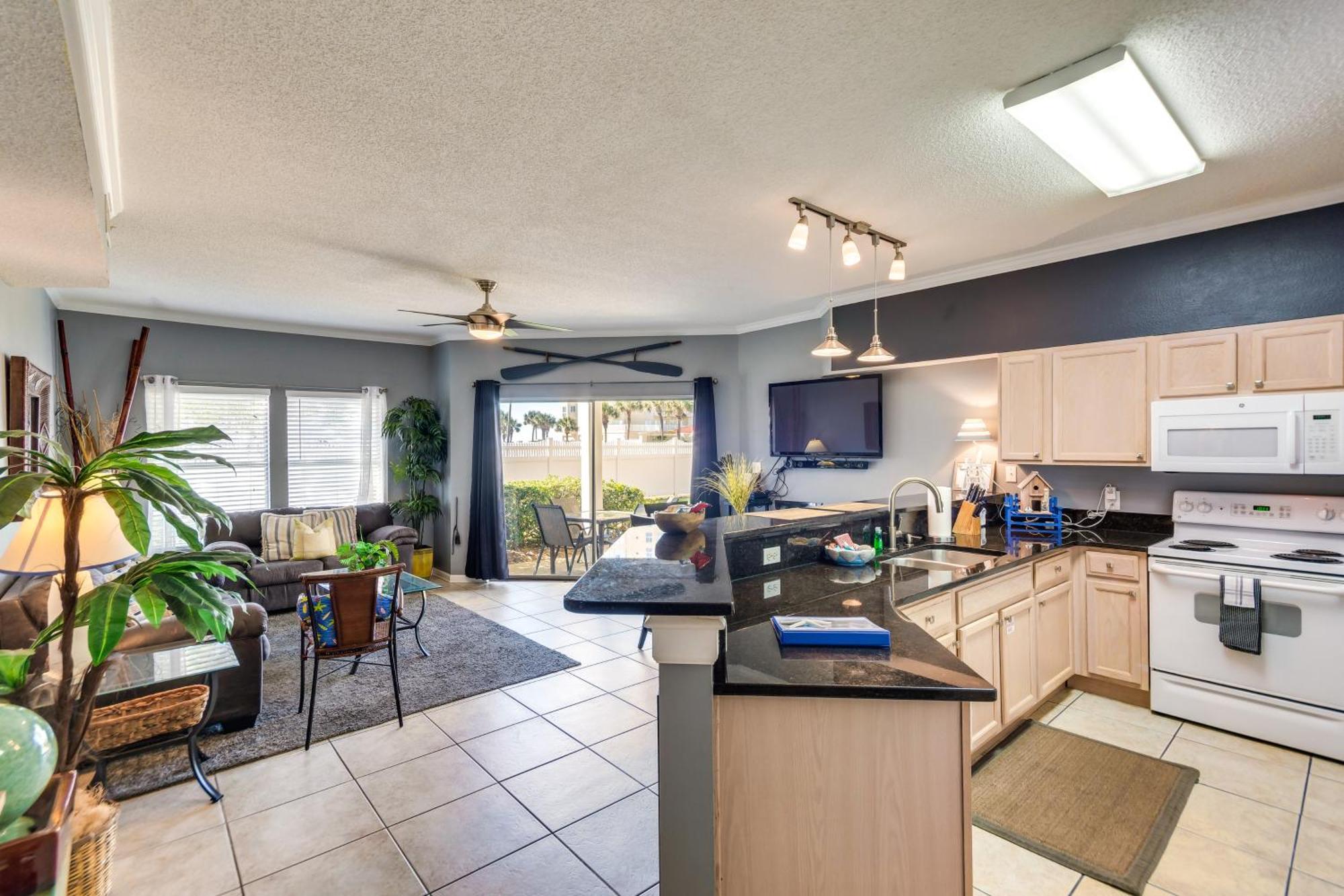 With Community Pools And Access! Apartment