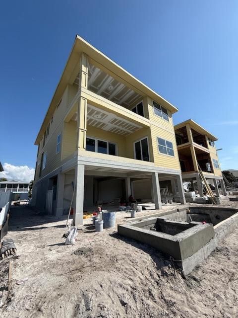 Holiday home New Luxury Build W/ Pool, Hot Tub & Canal Views