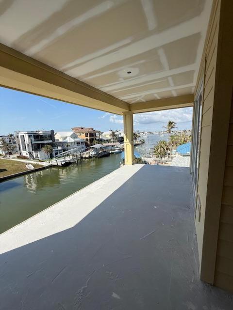 New Luxury Build W/ Pool, Hot Tub & Canal Views * Fort Myers Beach