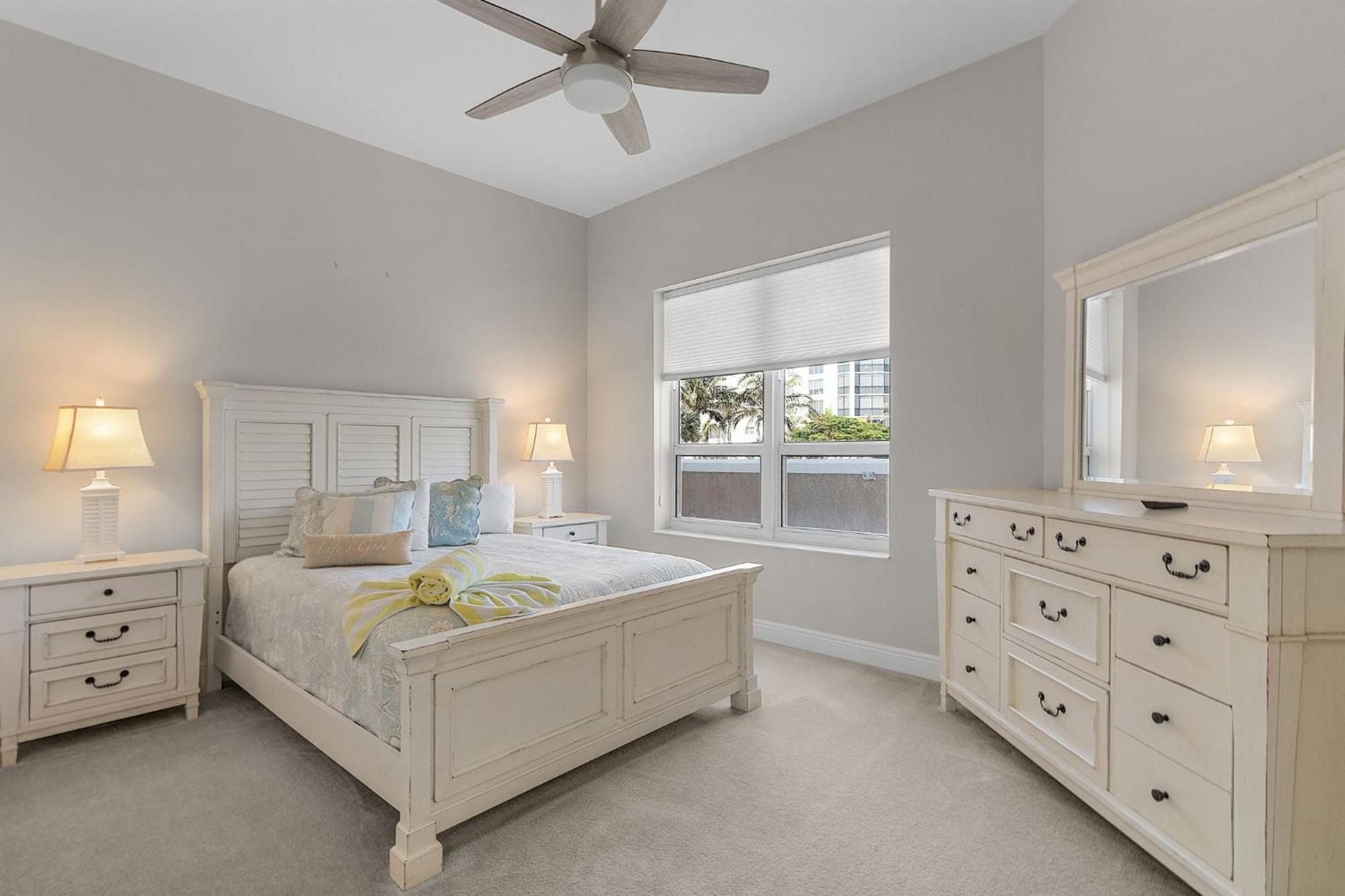 Holiday home Waterfront W/ Bay Views, Pool & Tennis Court Fort Myers Beach