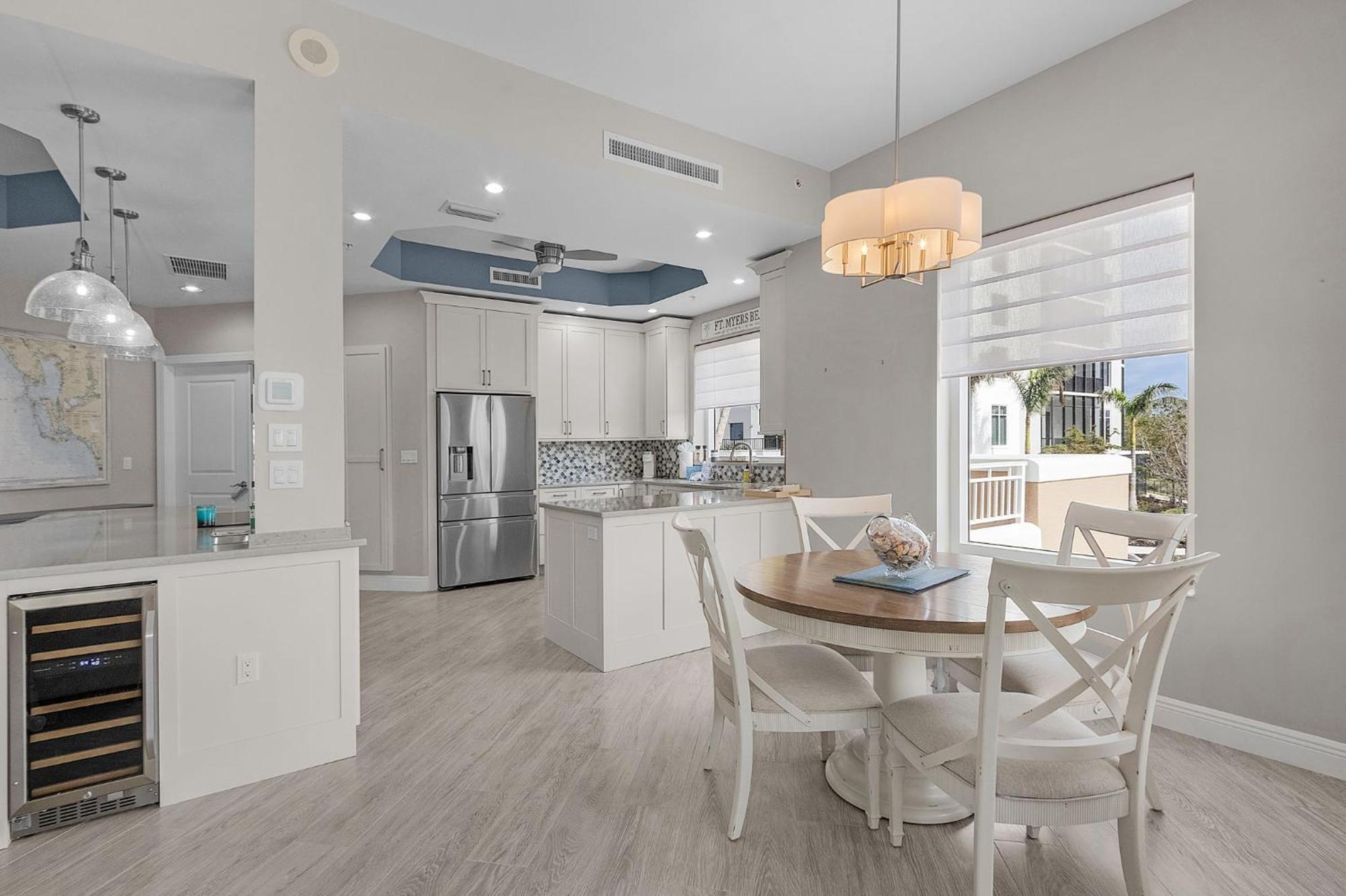Waterfront W/ Bay Views, Pool & Tennis Court *