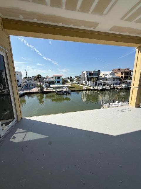 New Luxury Build W/ Pool, Hot Tub & Canal Views * Fort Myers Beach