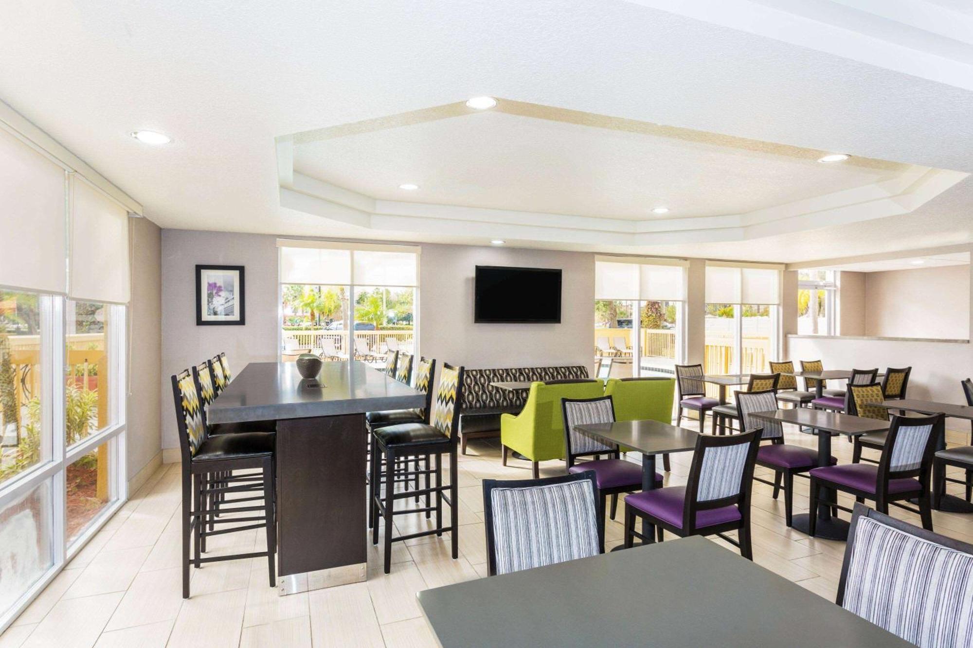 La Quinta By Wyndham Universal Area - Free Shuttle To Universal