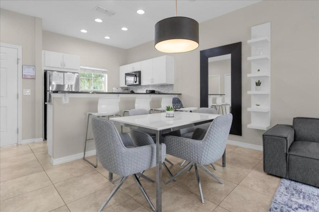 2 Bedrooms - 2 Bathrooms - Encanatada 3009 Bp Kissimmee