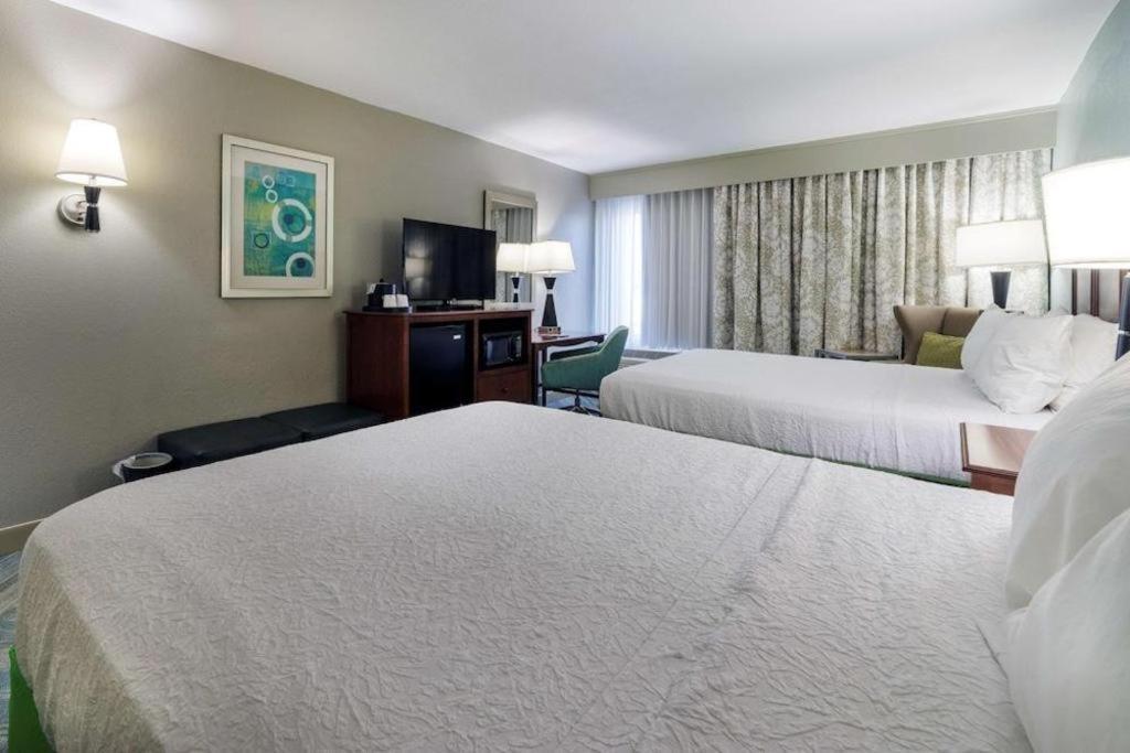 Express & Hotel Port Charlotte