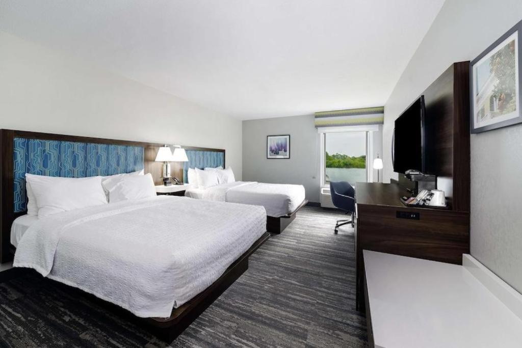 Express & Hotel 2*