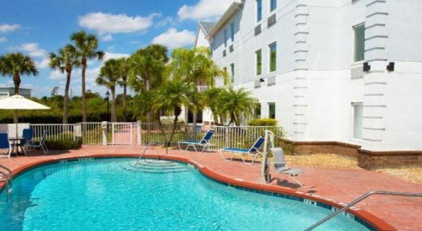 Express & Hotel Port Charlotte