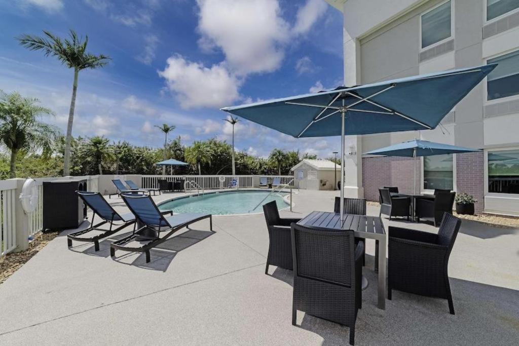 Express & 2* Port Charlotte