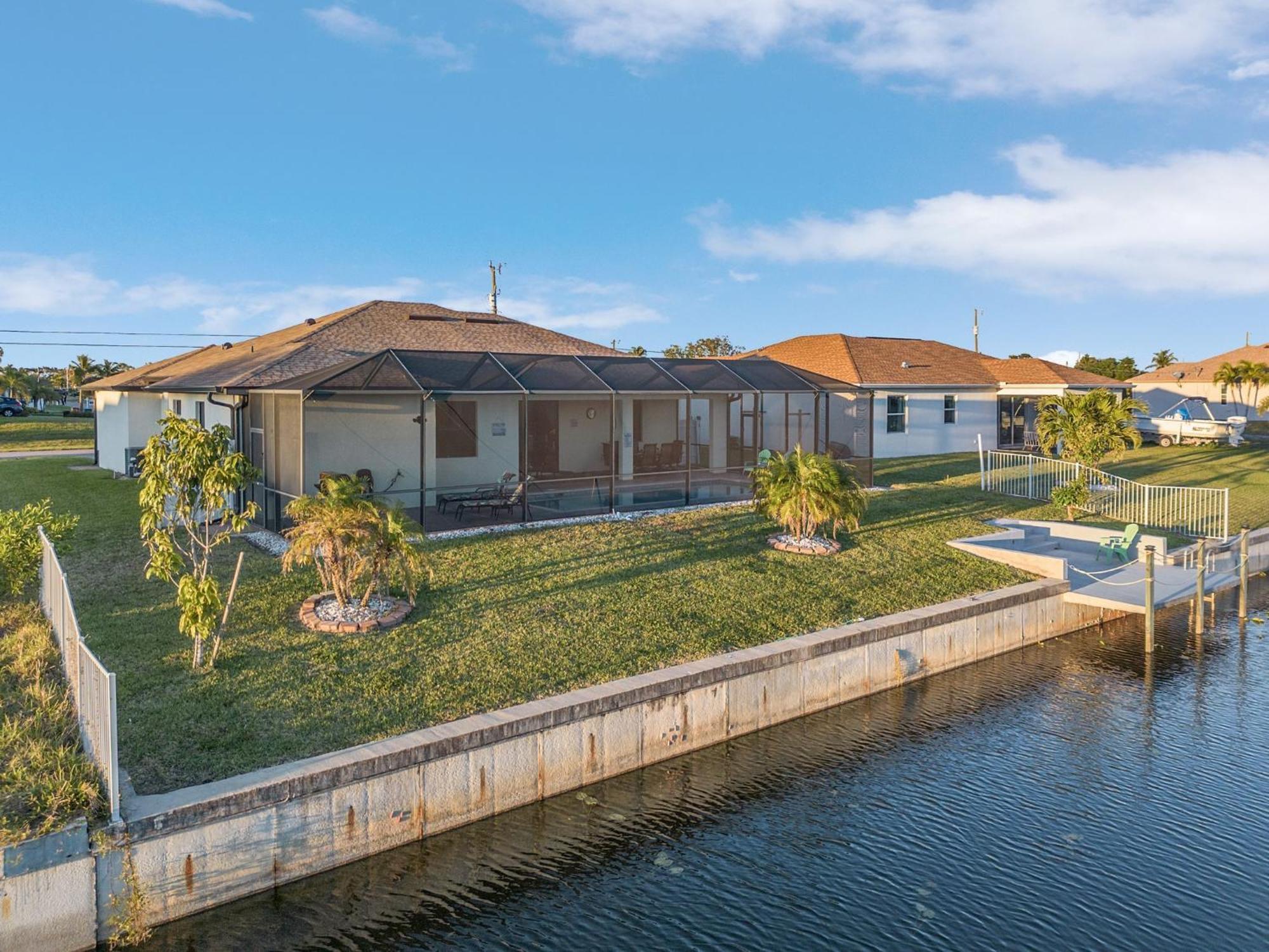 Heated Pool, Dock & Bicycles - Endless Sunshine - Roelens Holiday home Cape Coral