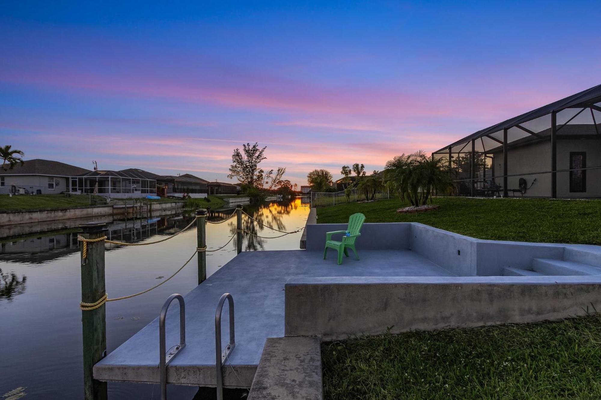 Heated Pool, Dock & Bicycles - Endless Sunshine - Roelens Holiday home
