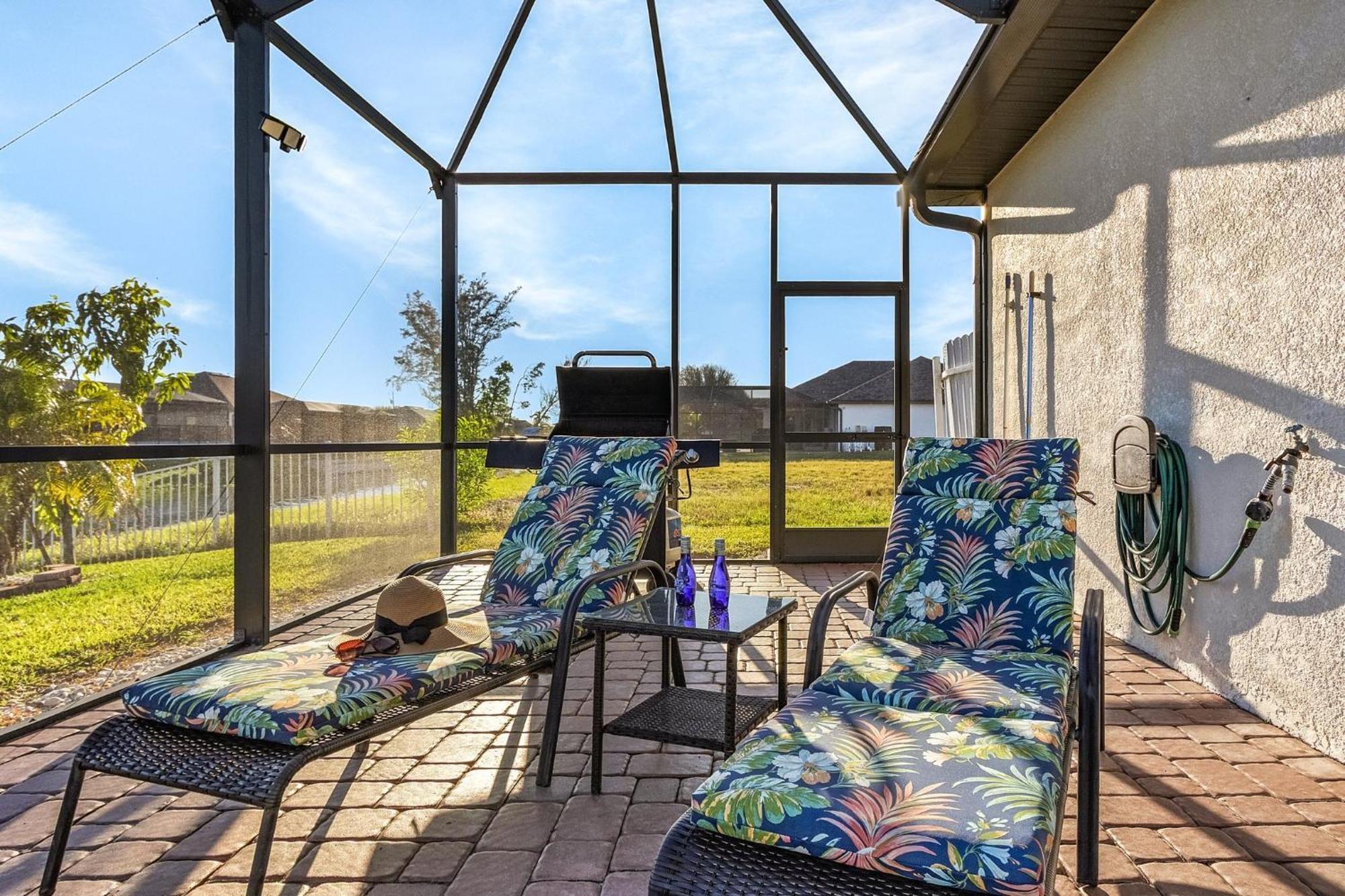 Heated Pool, Dock & Bicycles - Endless Sunshine - Roelens *