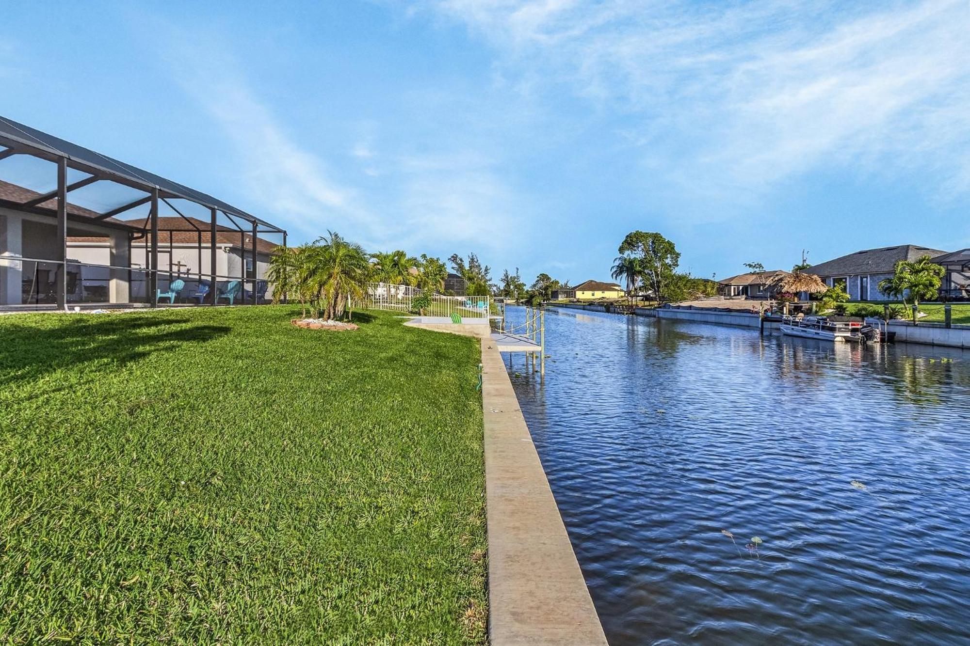 Heated Pool, Dock & Bicycles - Endless Sunshine - Roelens Cape Coral