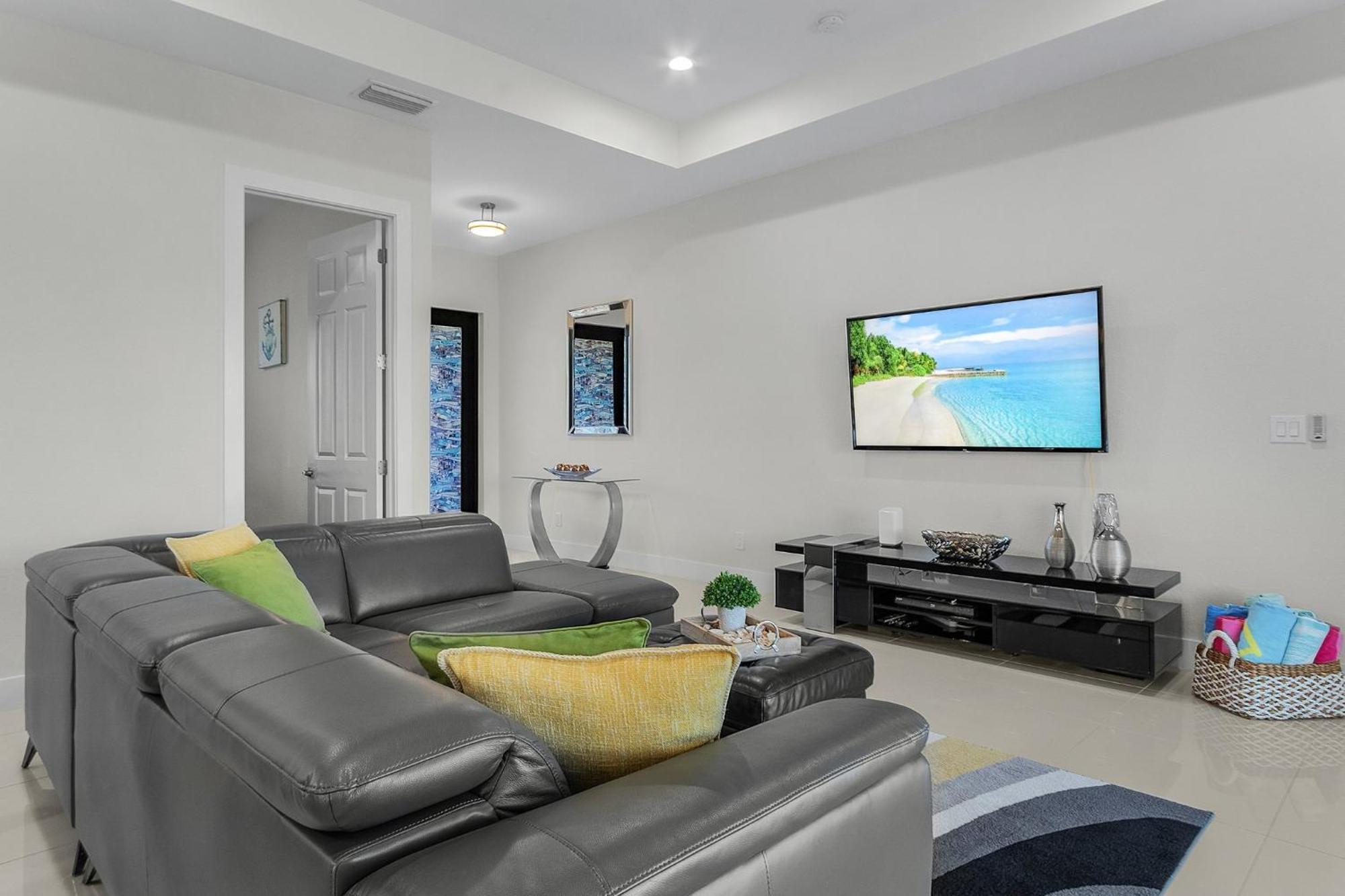 Heated Pool, Dock & Bicycles - Endless Sunshine - Roelens Cape Coral