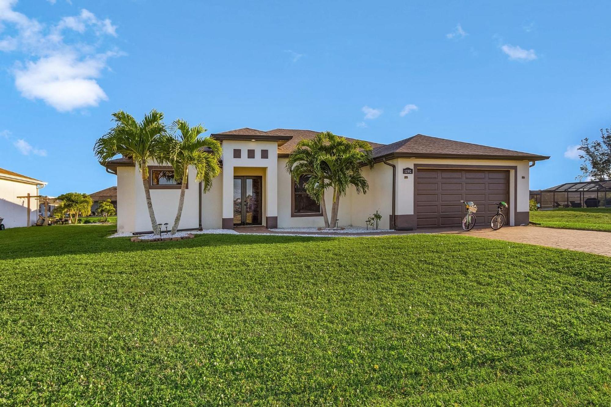 Heated Pool, Dock & Bicycles - Endless Sunshine - Roelens * Cape Coral