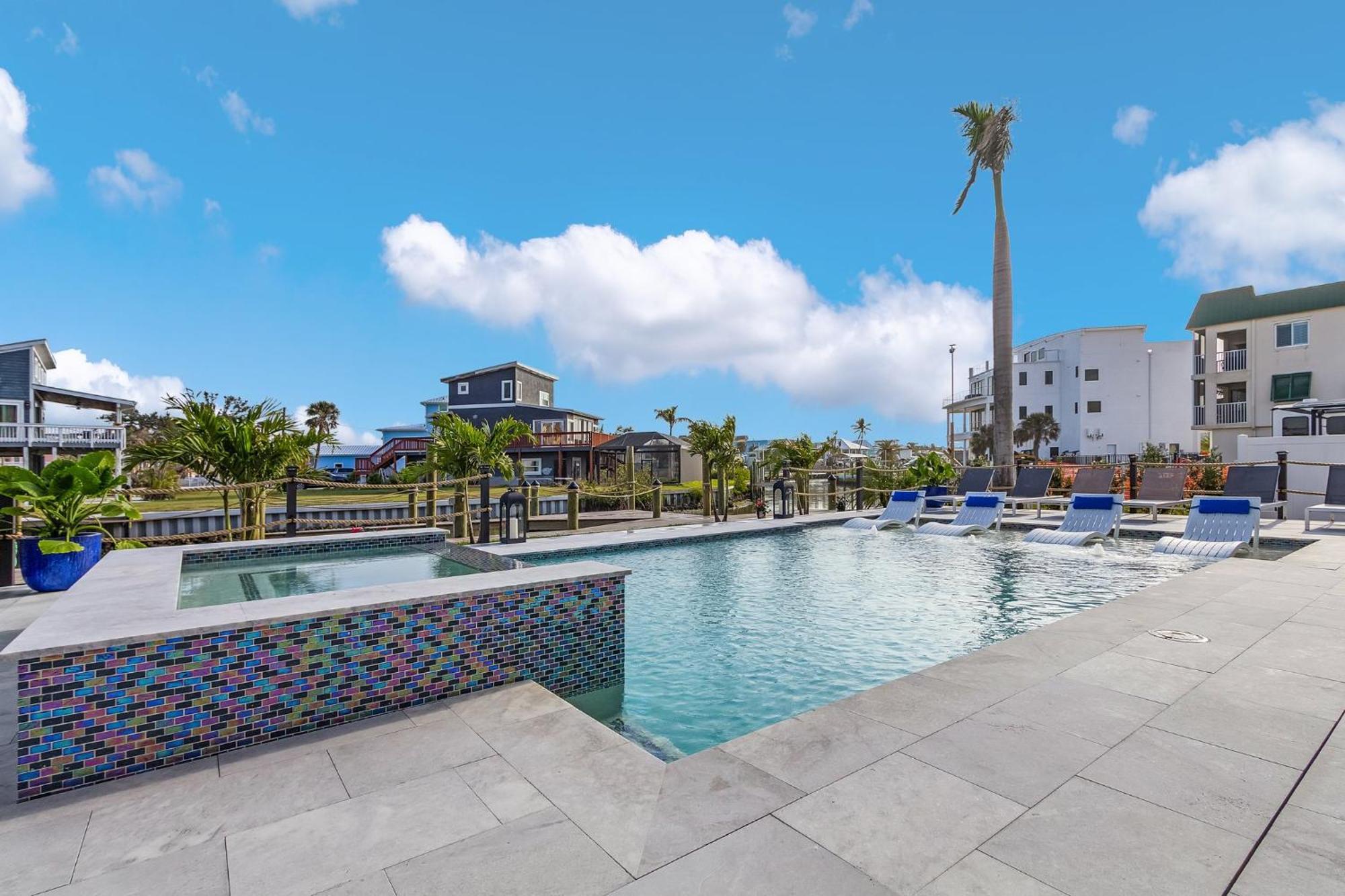 749 Paradise Pointe