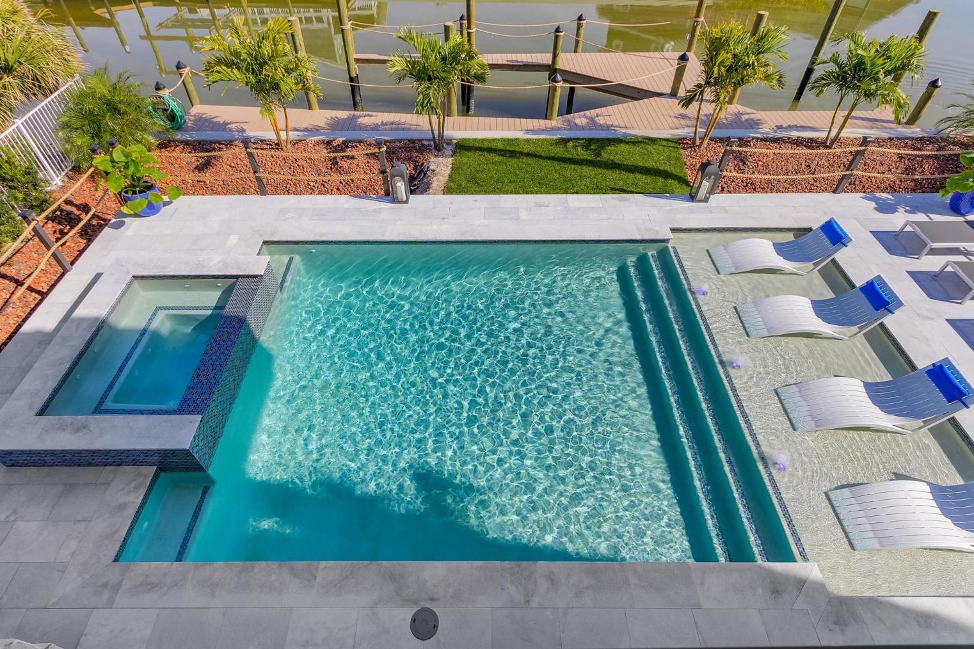 749 Paradise Pointe *