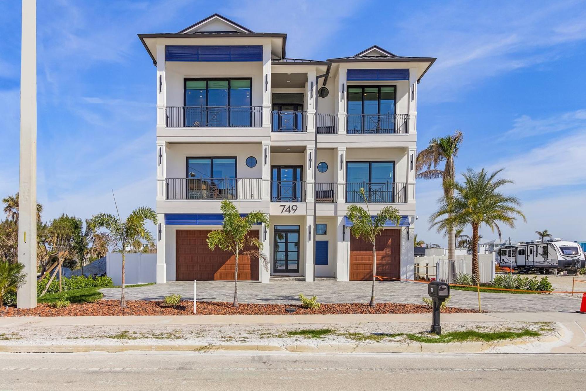 749 Paradise Pointe Fort Myers Beach