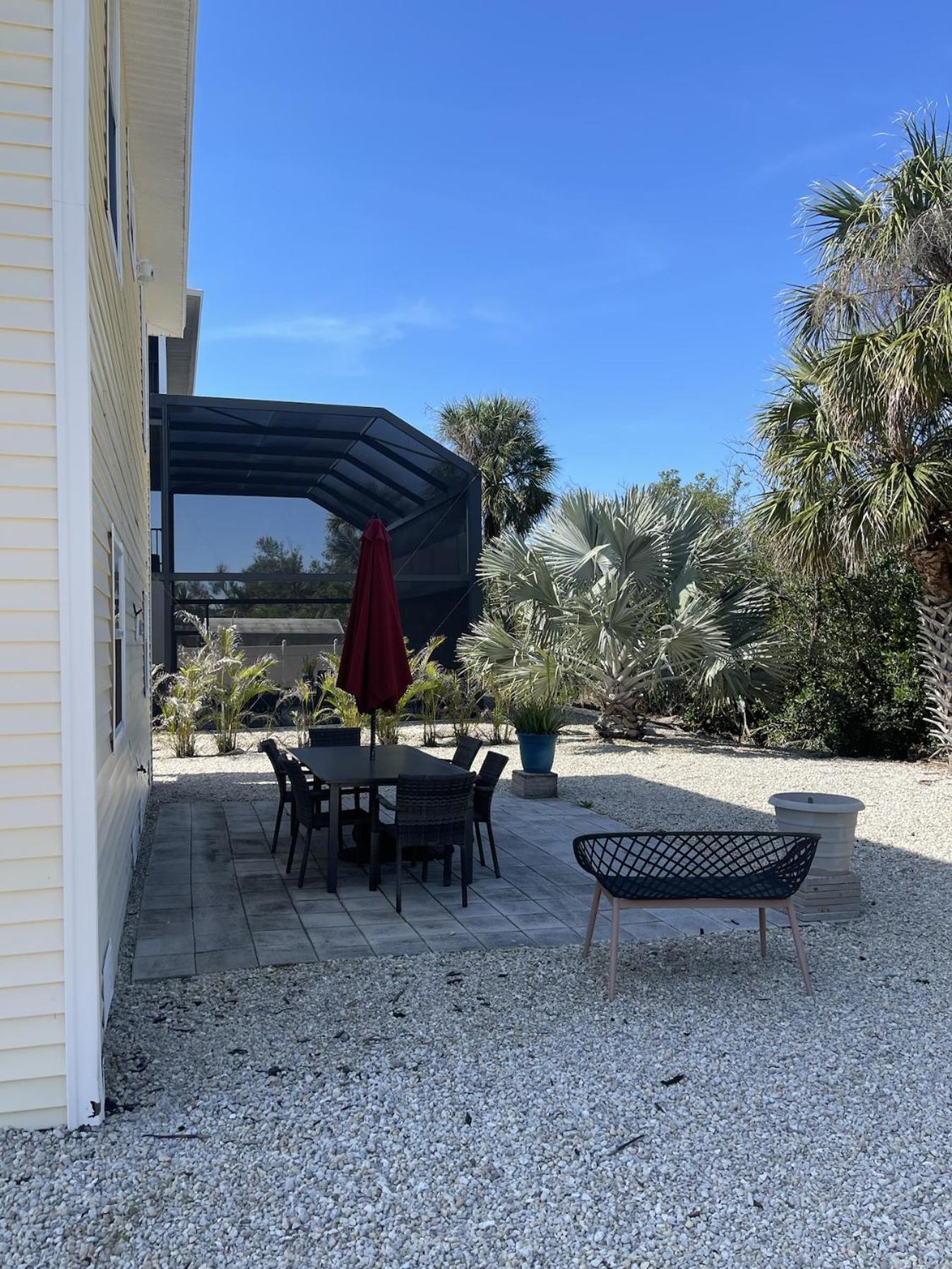 401 Pet-friendly, Pirate's Cove Retreat * Fort Myers Beach
