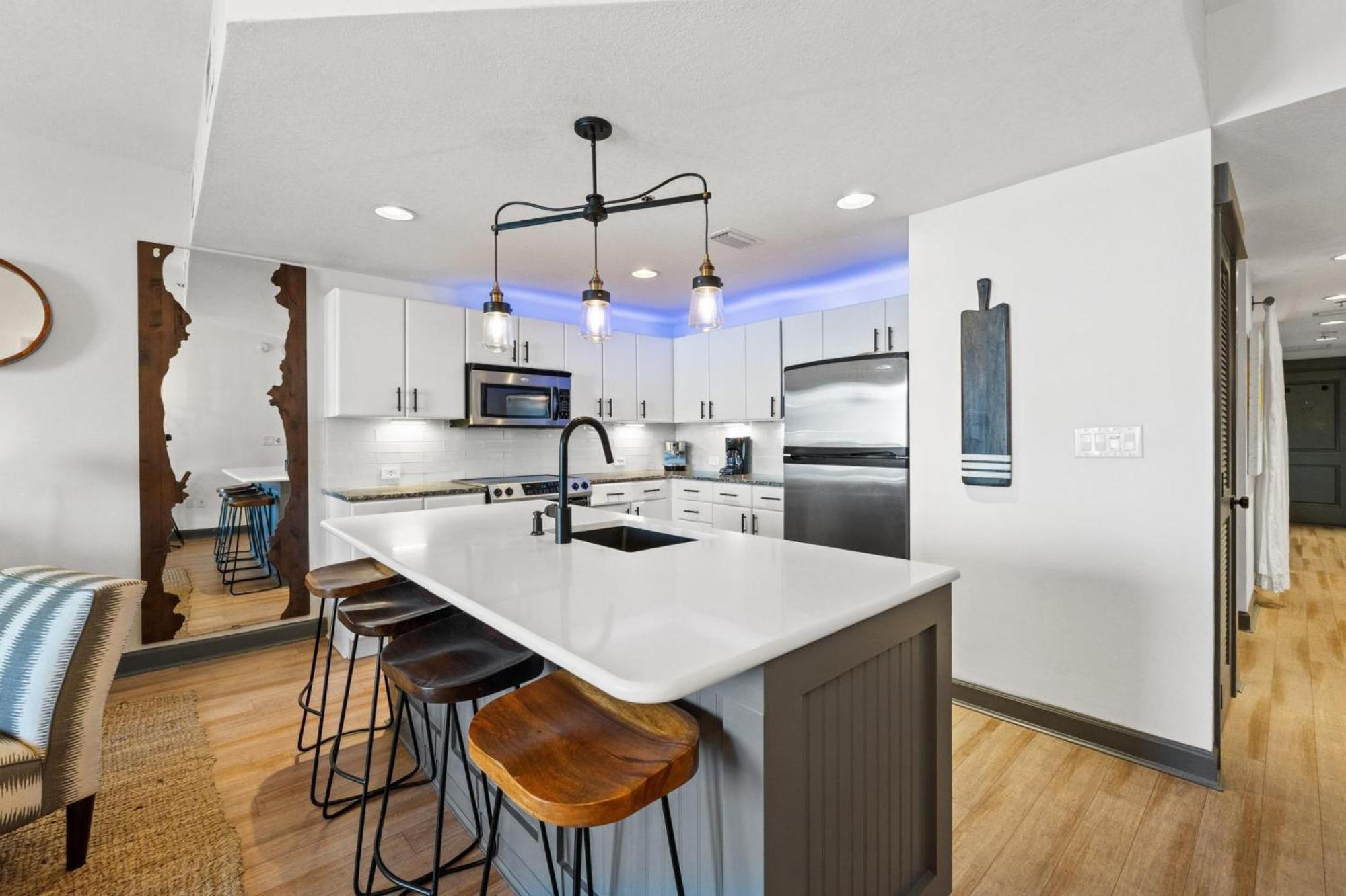 Apartment Grand Panama Pet Friendly By Panhandle Getaways Panama City Beach