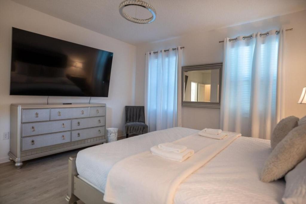 9br Dream Vacation W- View No Carpet Villa