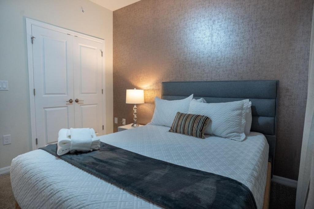 Villa View Free Pet Fee Under 25lbs