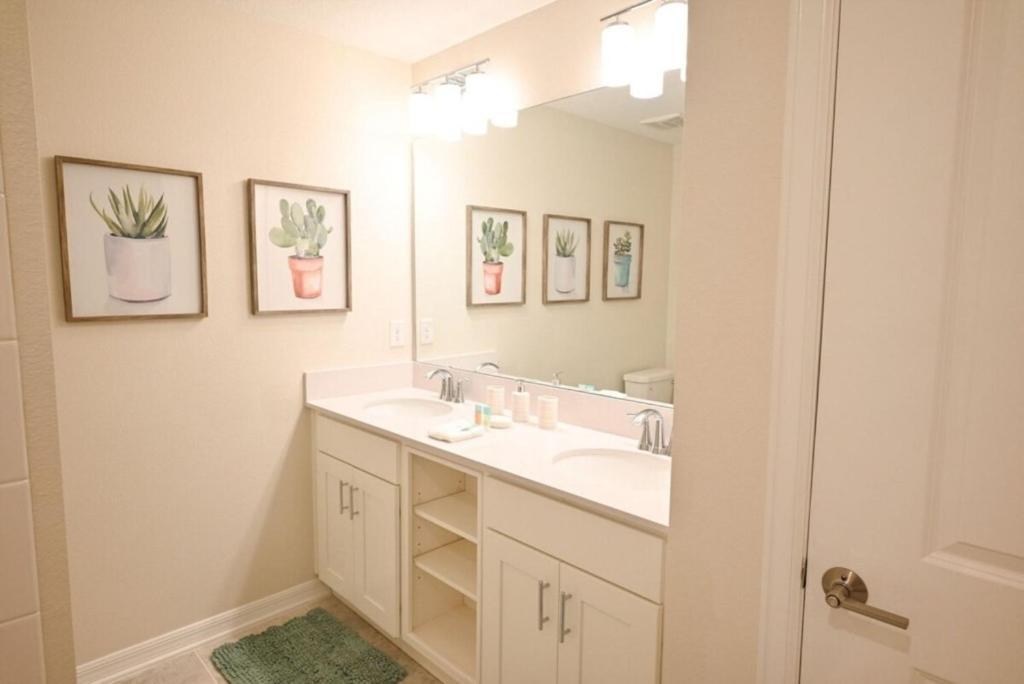 Villa View Free Pet Fee Under 25lbs *