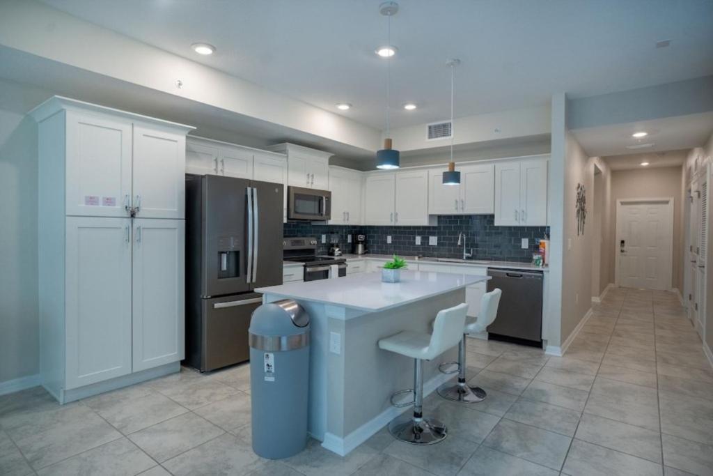 View Free Pet Fee Under 25lbs Villa