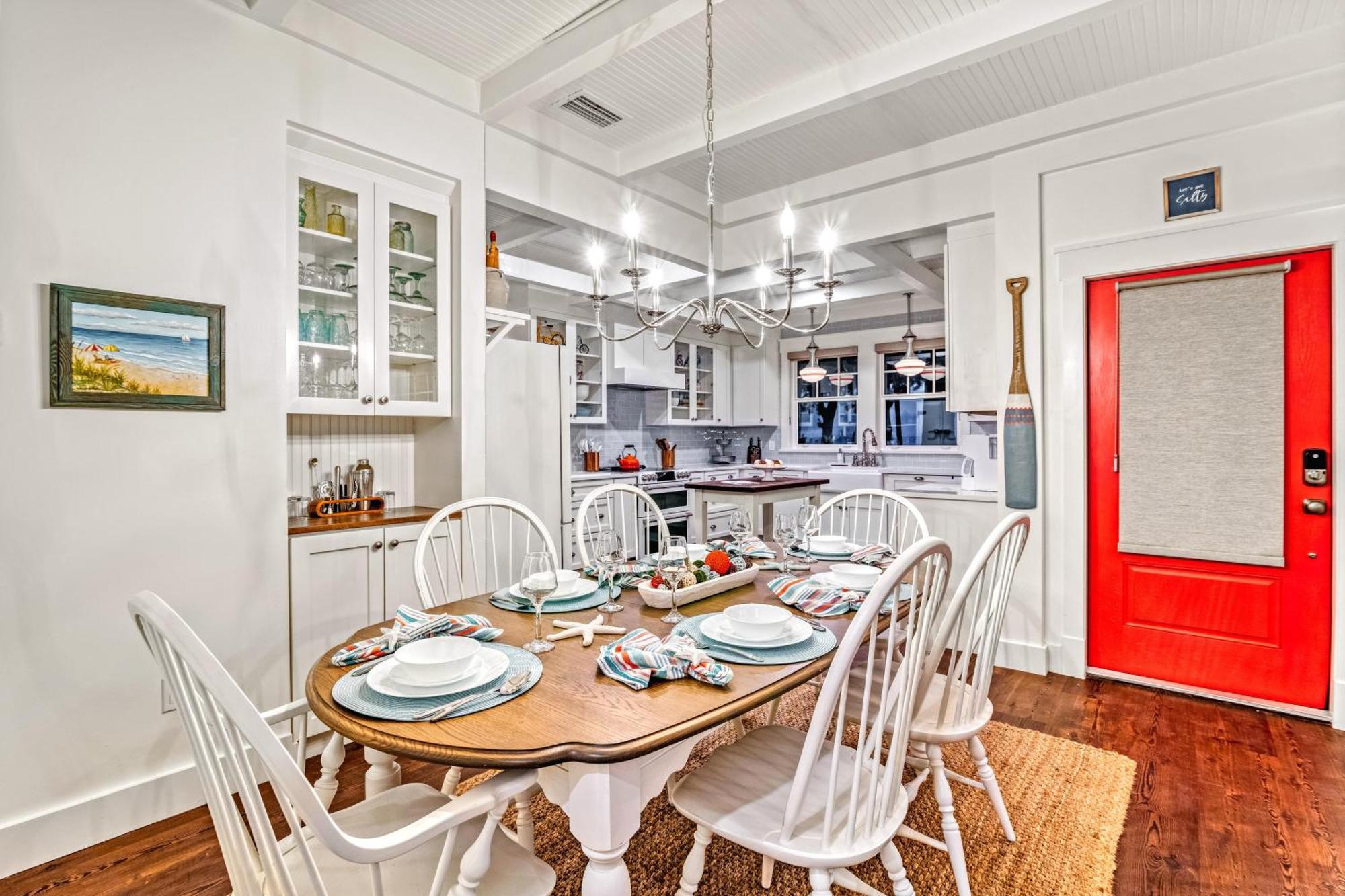 Salty Sister - 302 Holiday home *