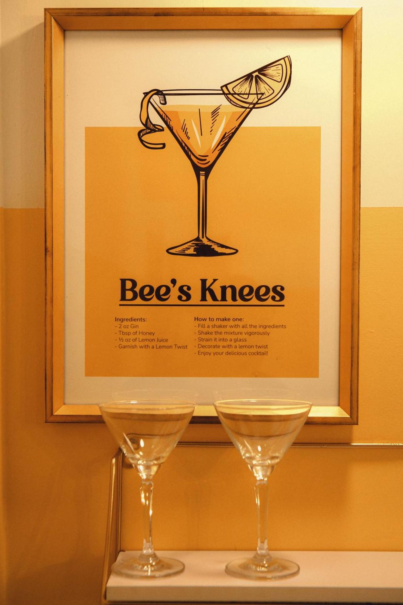 Peninsula Bed & Cocktails Hotel