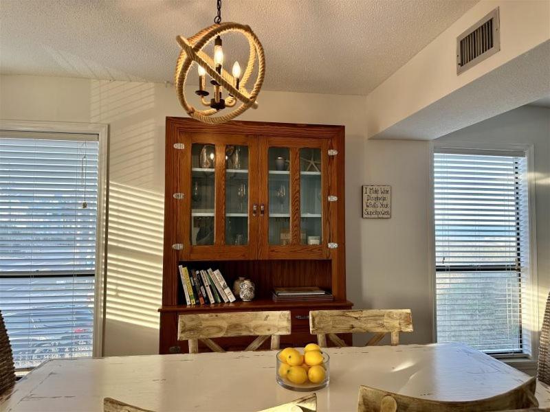 854 S Fletcher *