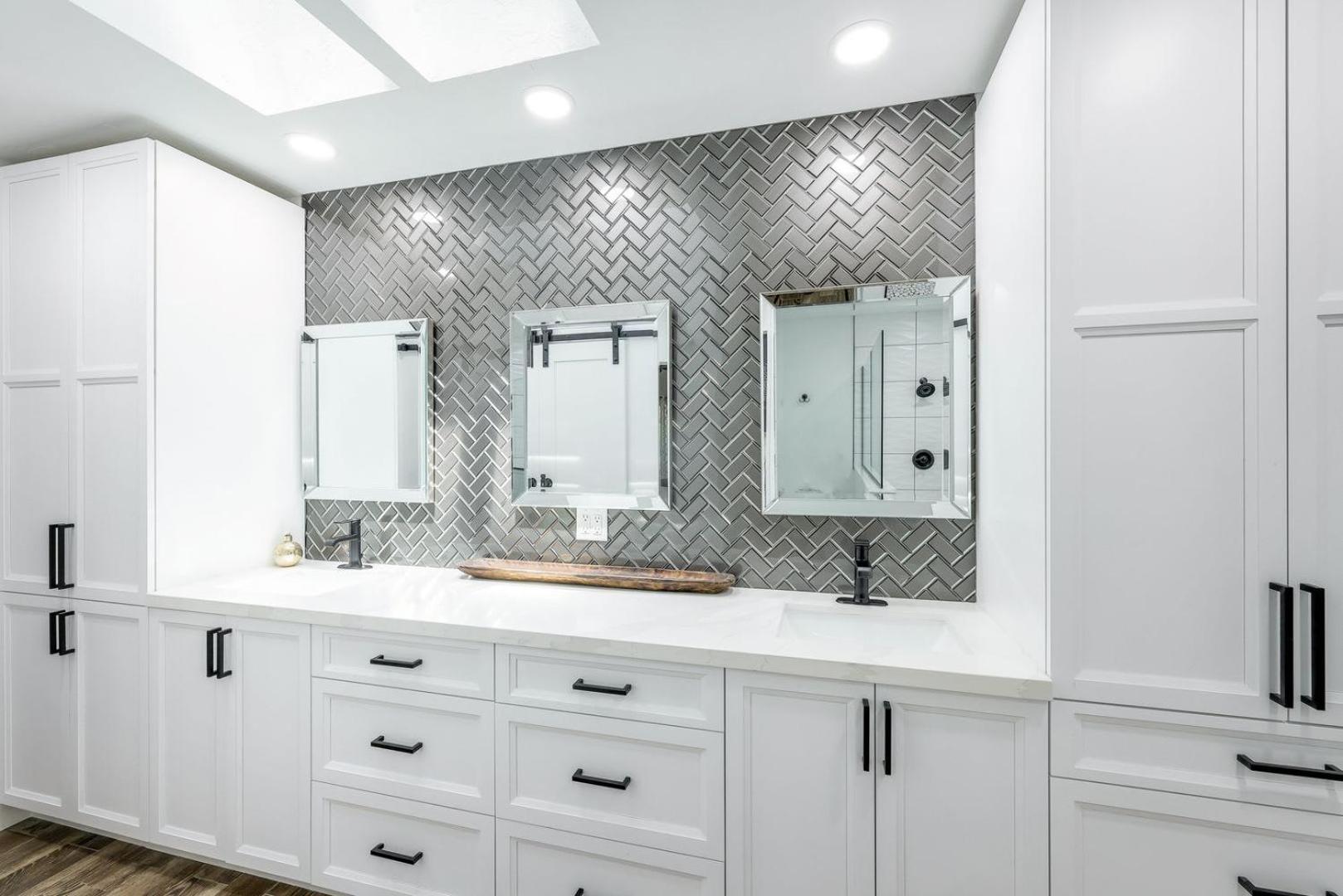 Like Amenities Close To * Bonita Springs