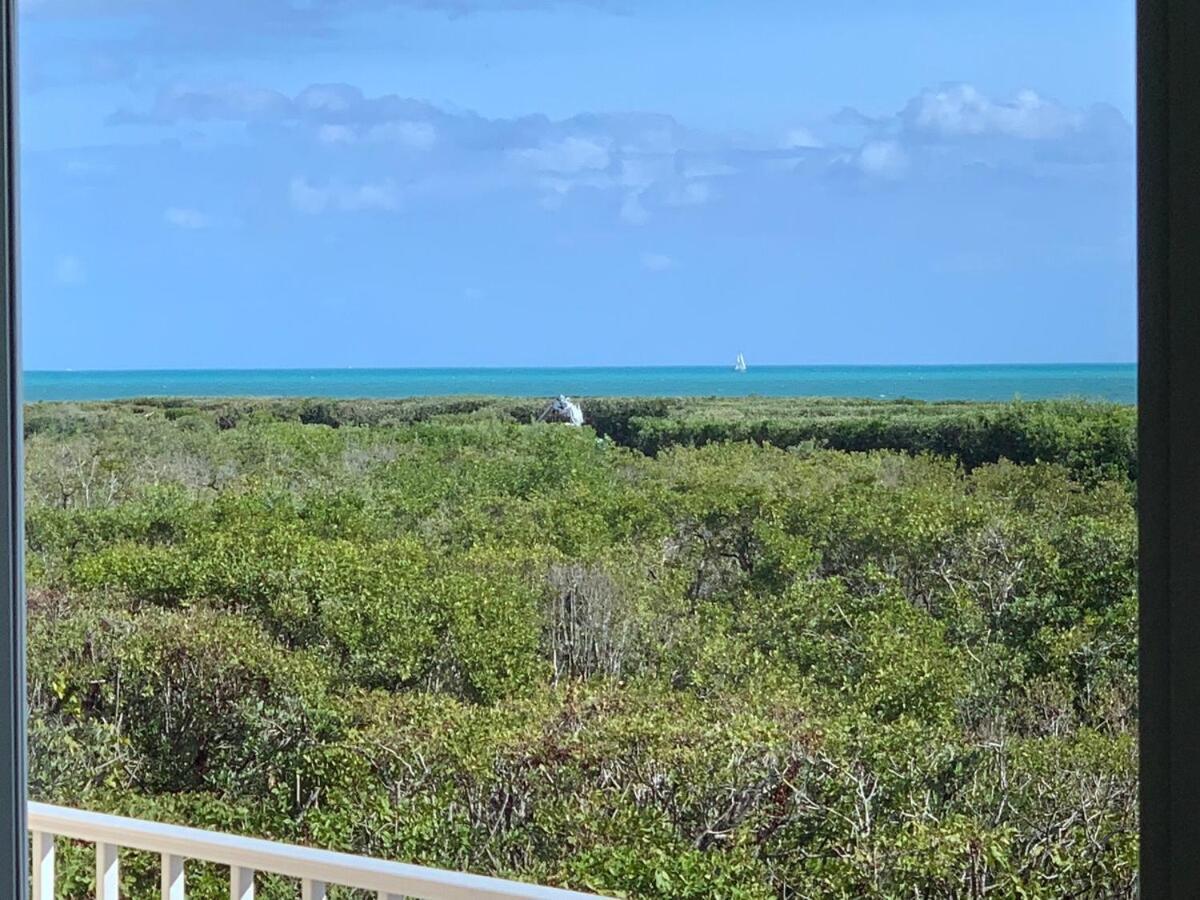 Ocean Pointe - 1214 Sea View Aparthotel Tavernier
