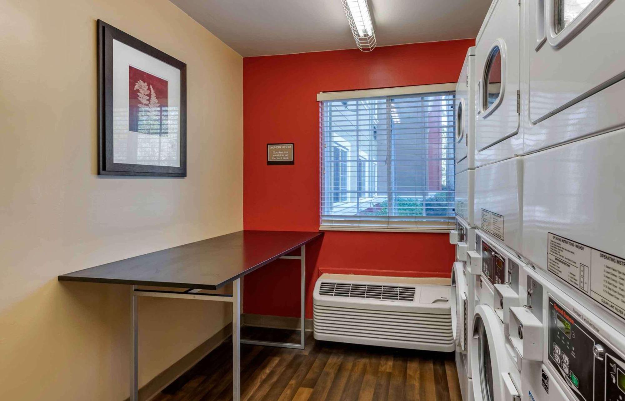 Extended America Select - Orlando - Mary - 1040 Greenwood Blvd 2*