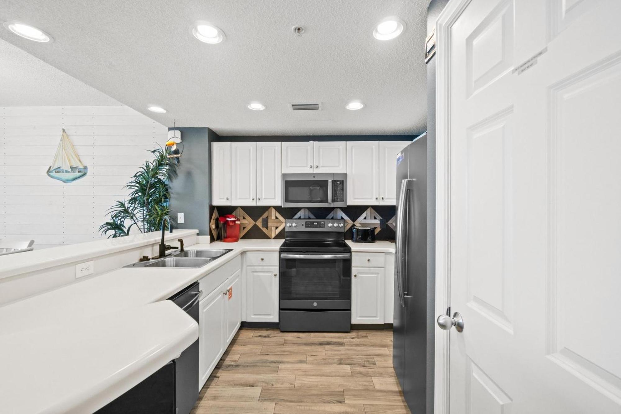 Apartment Majestic Tower 2 By Panhandle Getaways Panama City Beach