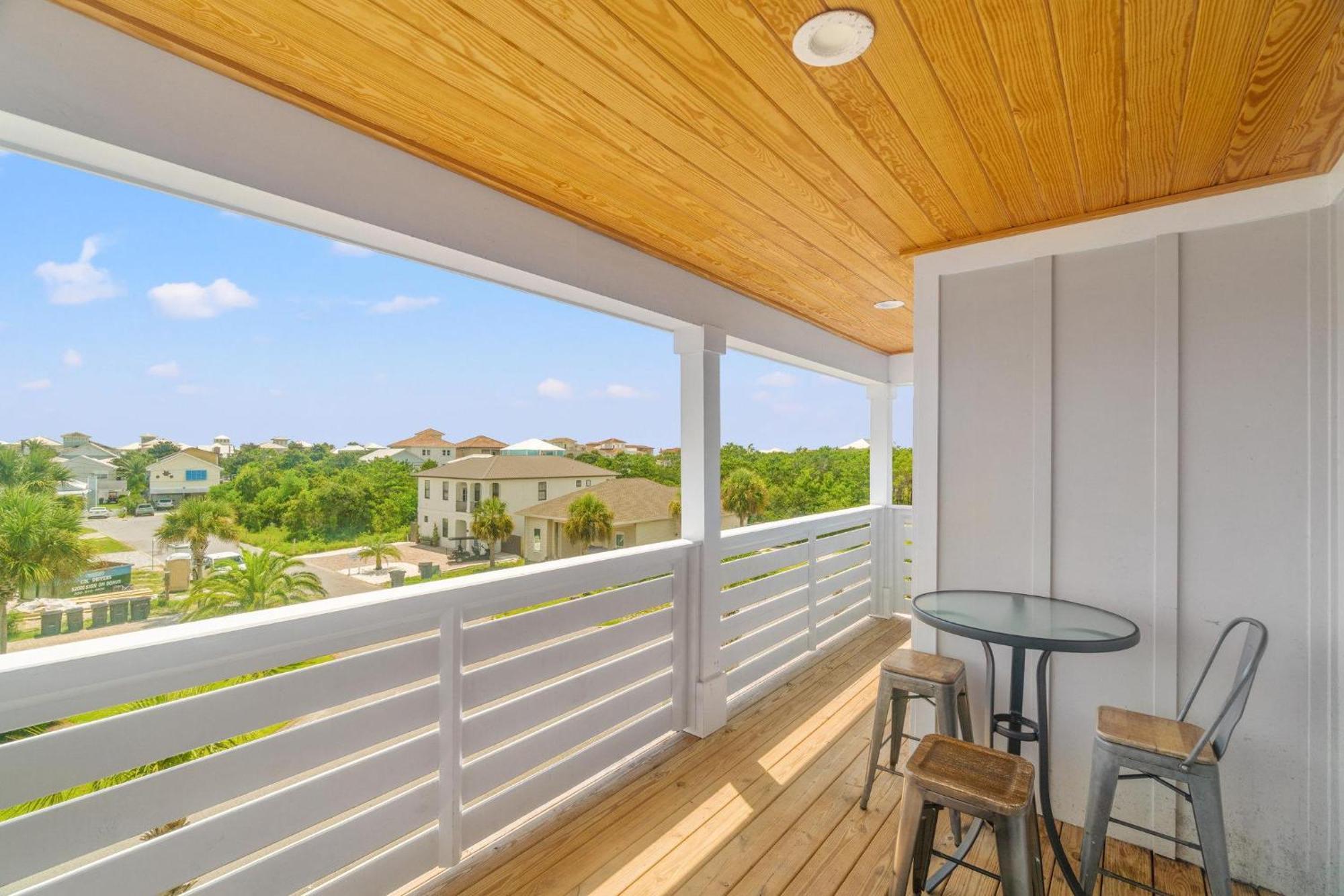 The Emperor With Jetted Pool And Game Holiday home Destin