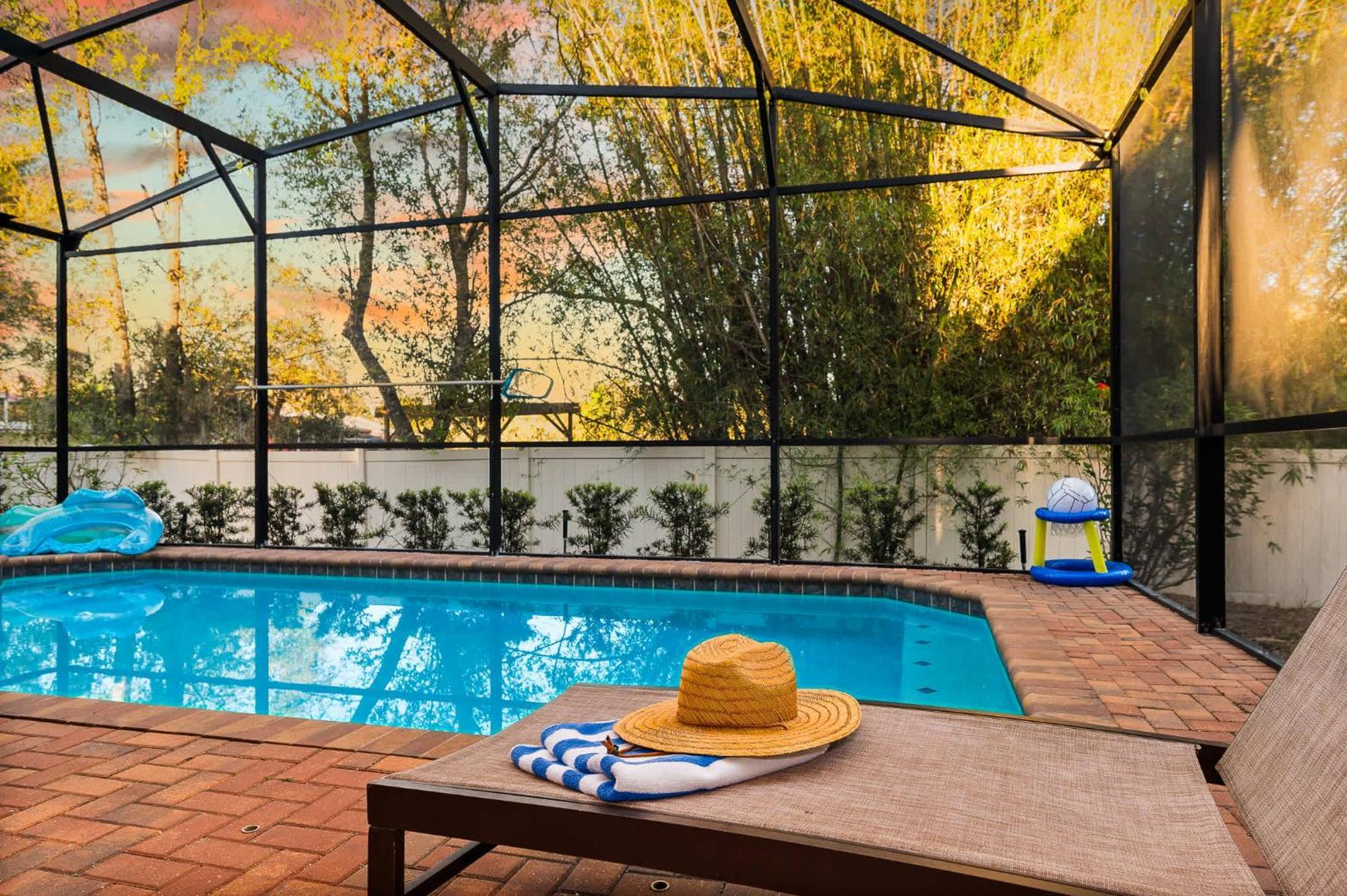 Heated Pool Game Free 9mi Holiday home *