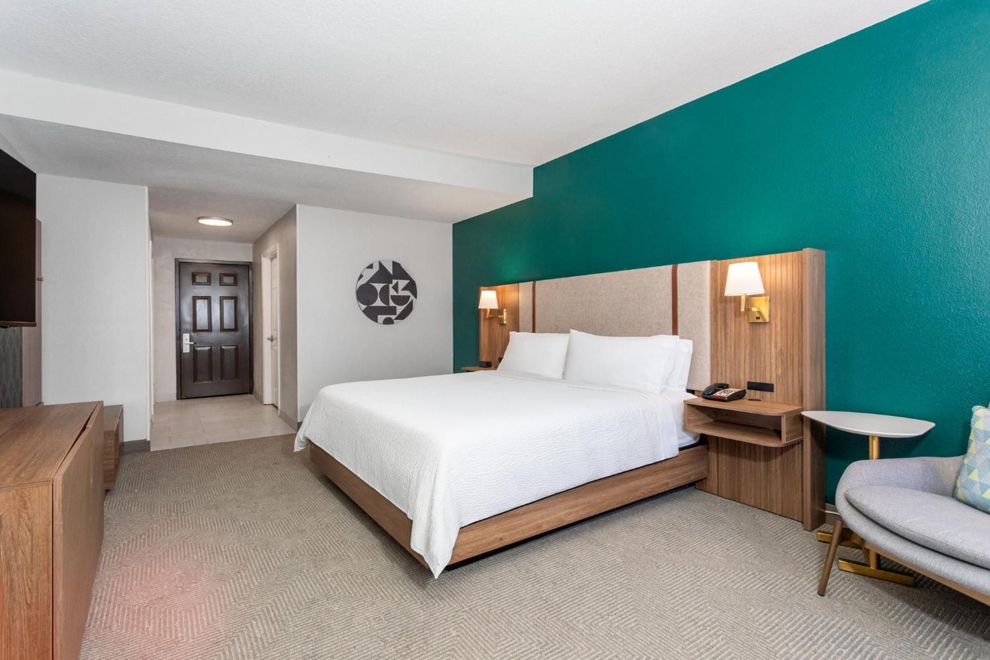 & Daytona On The Ocean By Ihg Daytona Beach