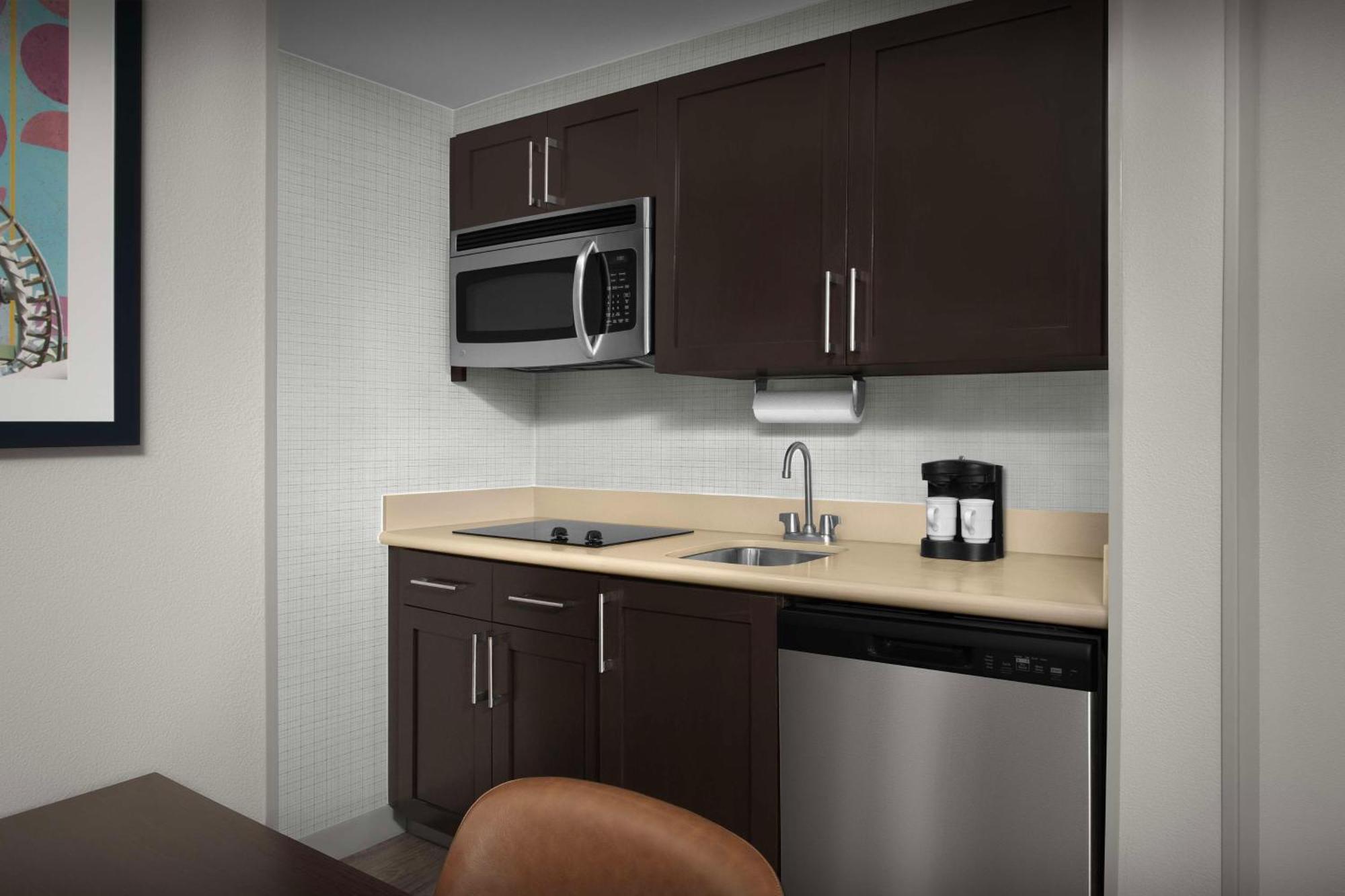 Homewood By Hilton Airport 3*