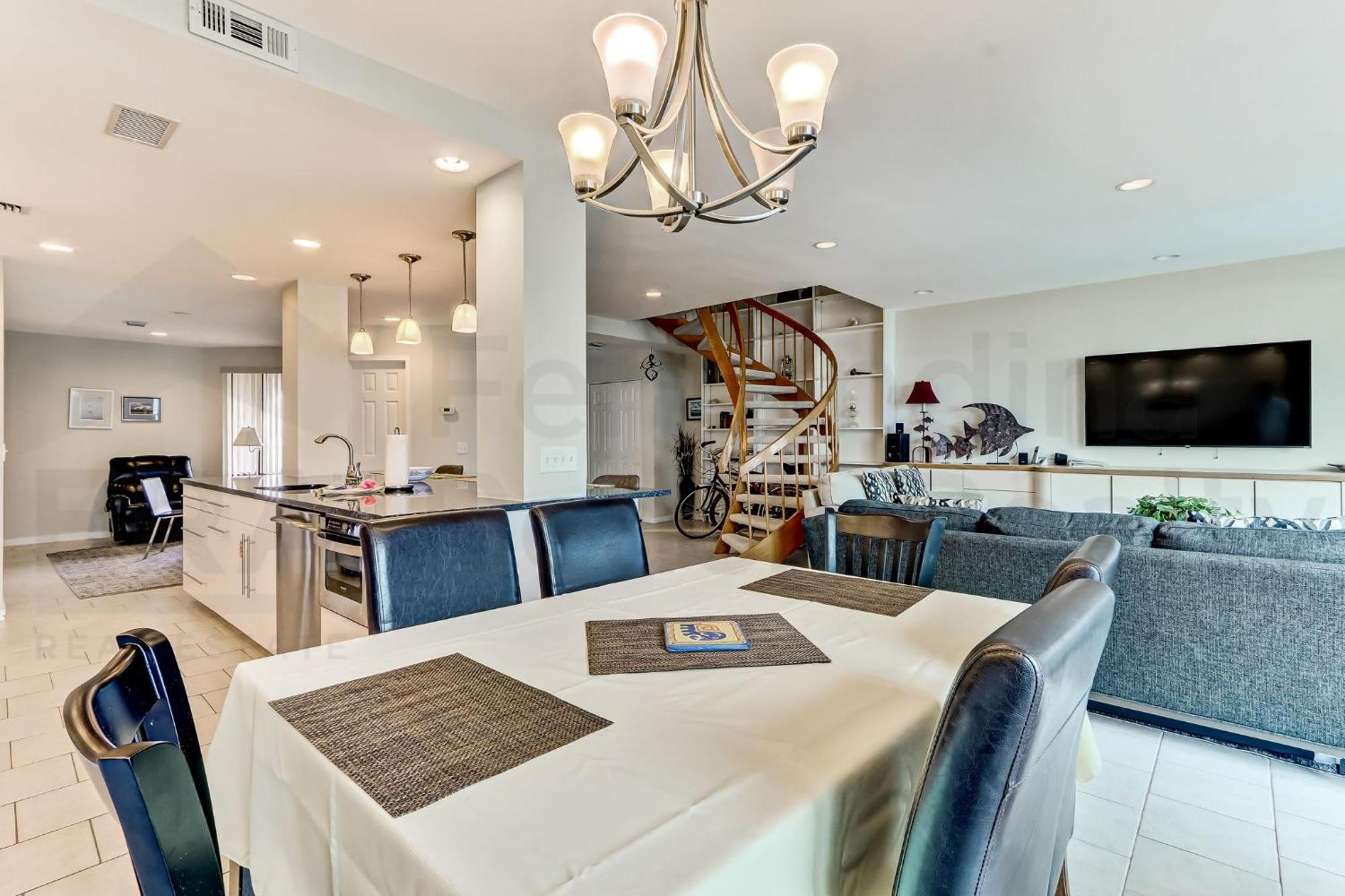 Oceanfront Penthouse *