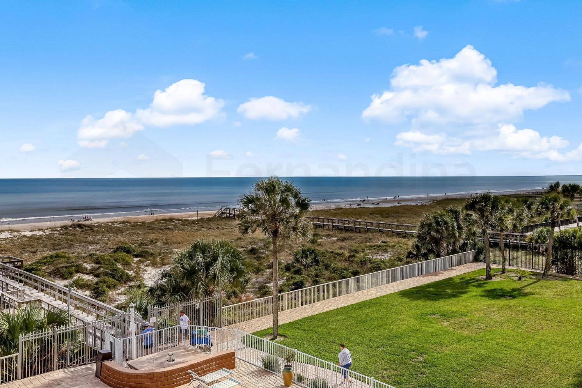 Apartment Oceanfront W Balcony Amelia City