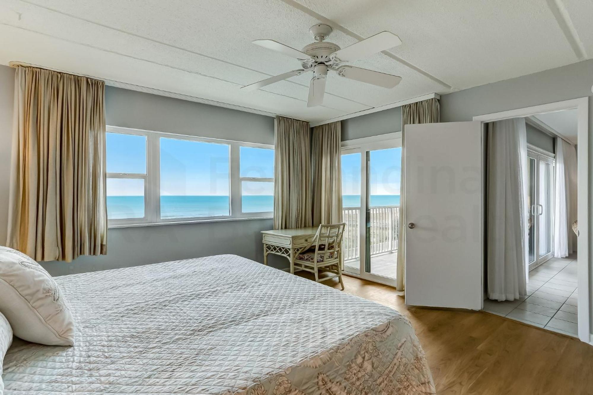 Apartment Oceanfront W Balcony