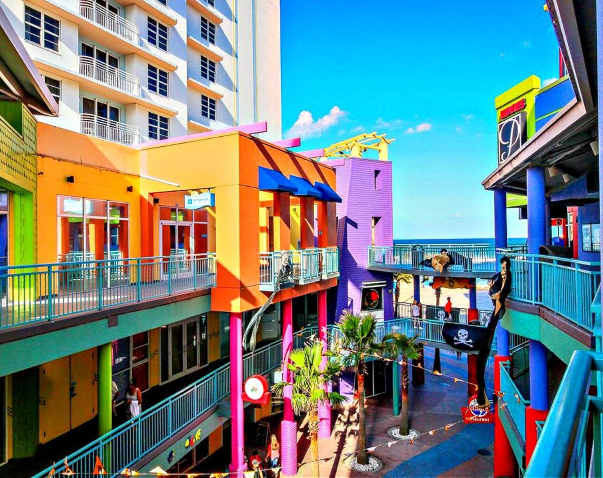 Apartment Vacation In Comfort And Luxury - 1 Bedroom Direct Oceanfront - Wyndham Ocean Walk 1607 *