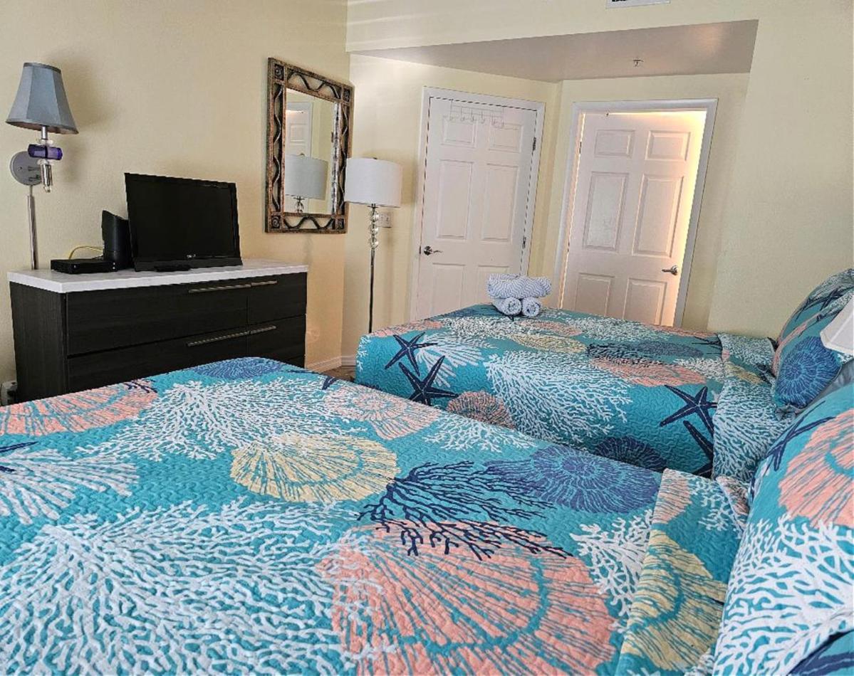 1 Bedroom Direct Oceanfront Wyndham Ocean Walk - Daytona Funland 703 Apartment Daytona Beach