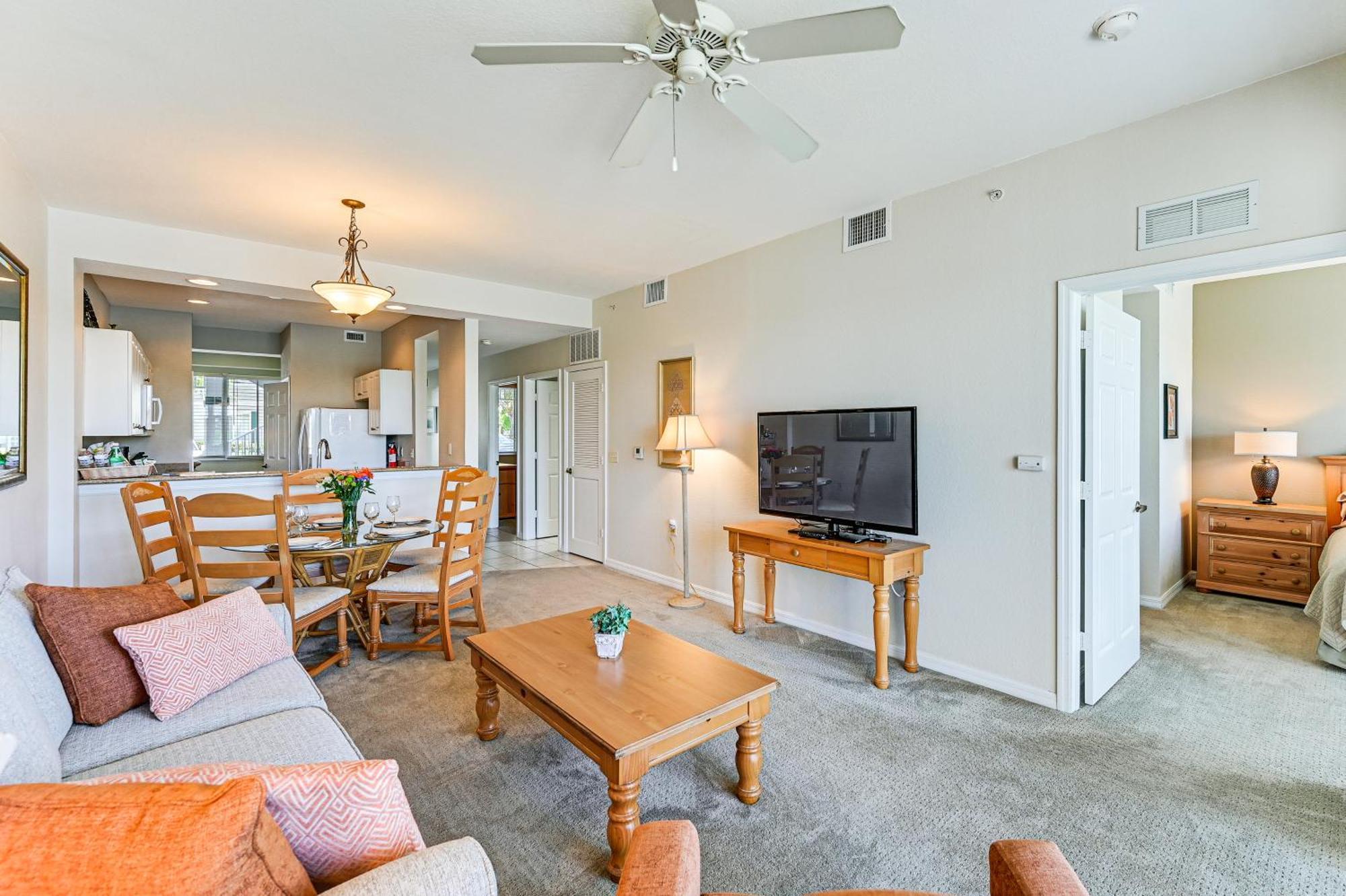 Lely With Golf Course And Pool Access Apartment Naples