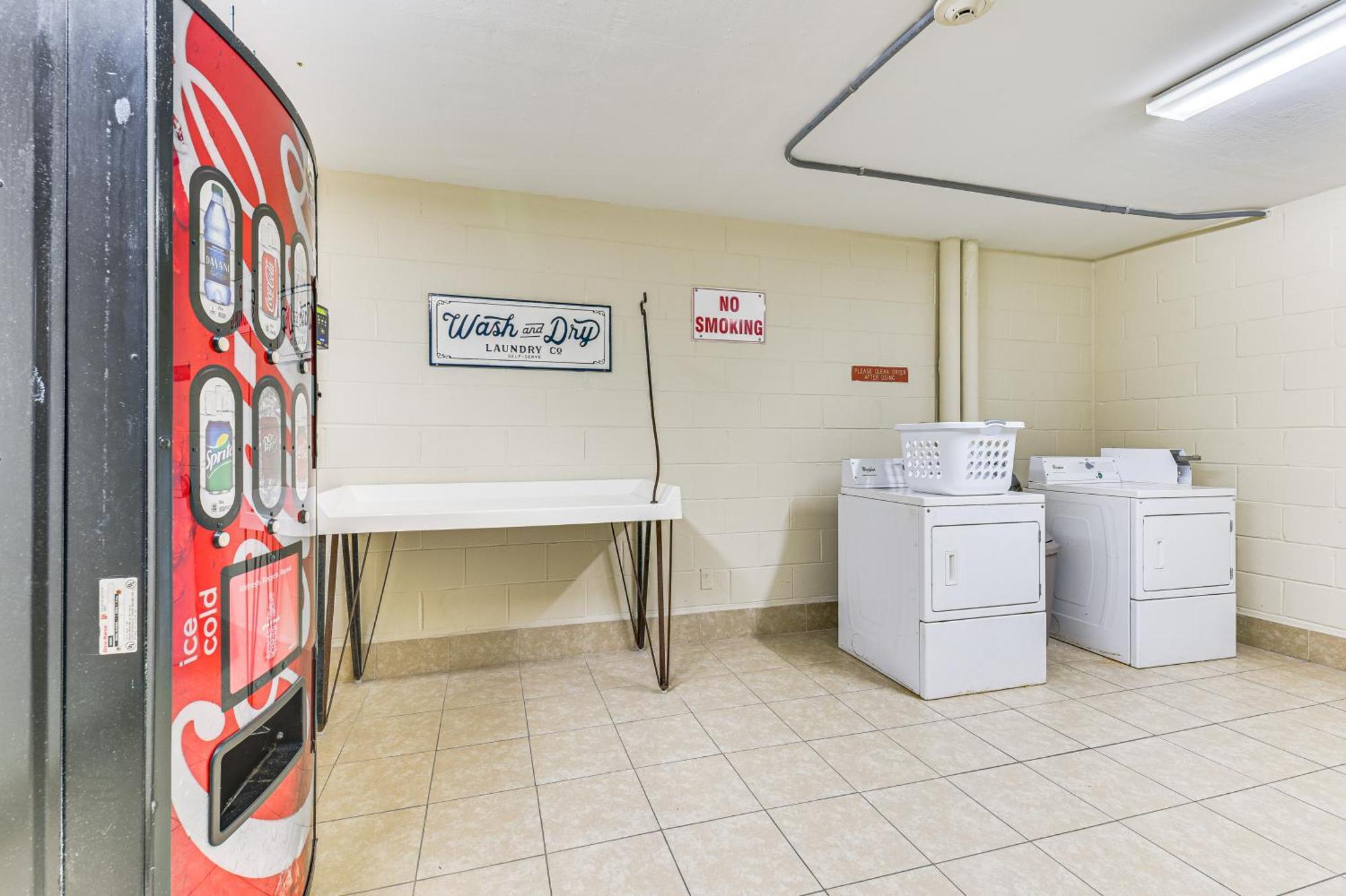 Pcb Coastal With On-site Access! Panama City Beach