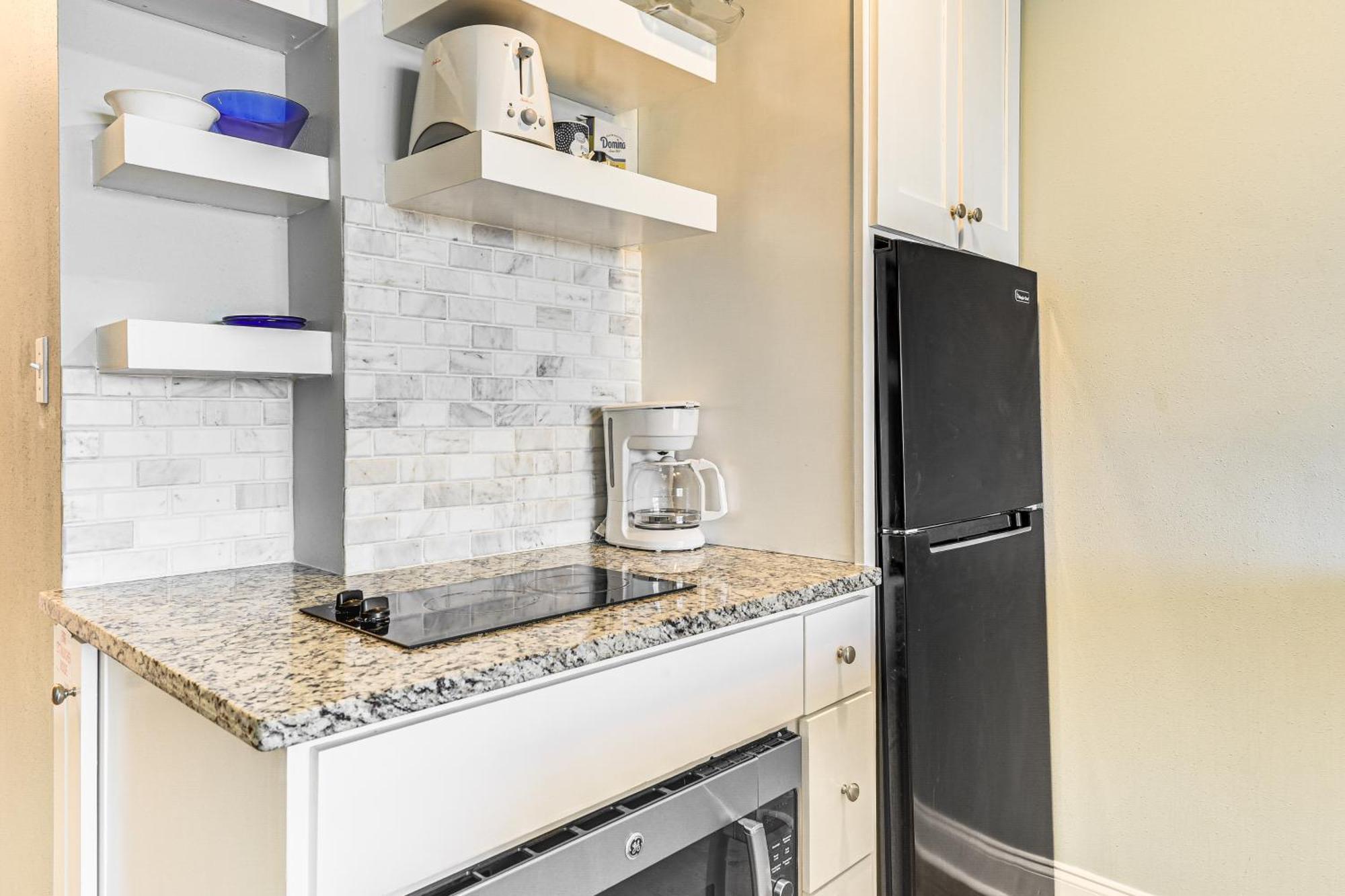 Pcb Coastal With On-site Access! *