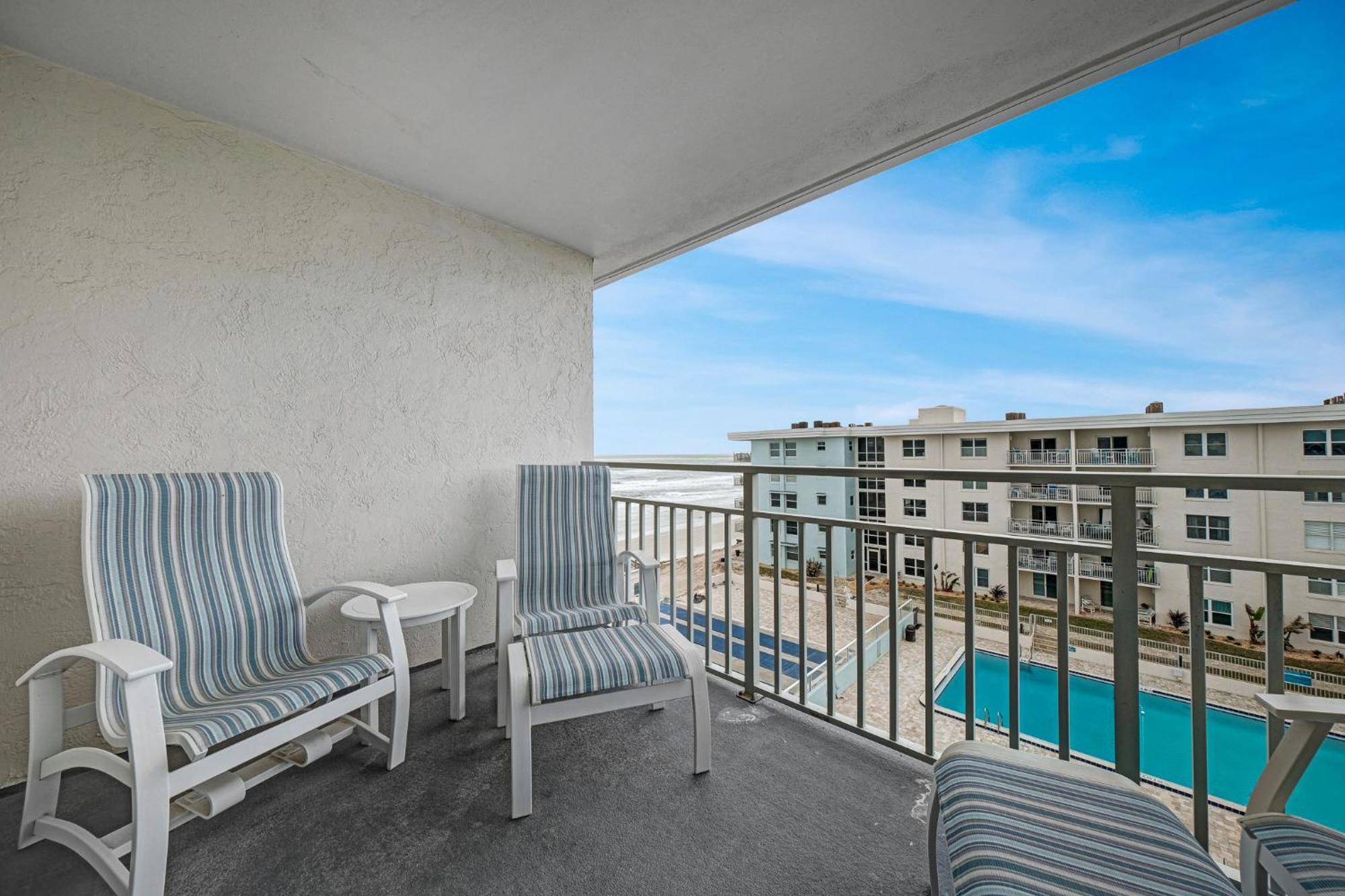 Floor Ocean And Pool Views Located On No-drive With 2 Complex Pools *