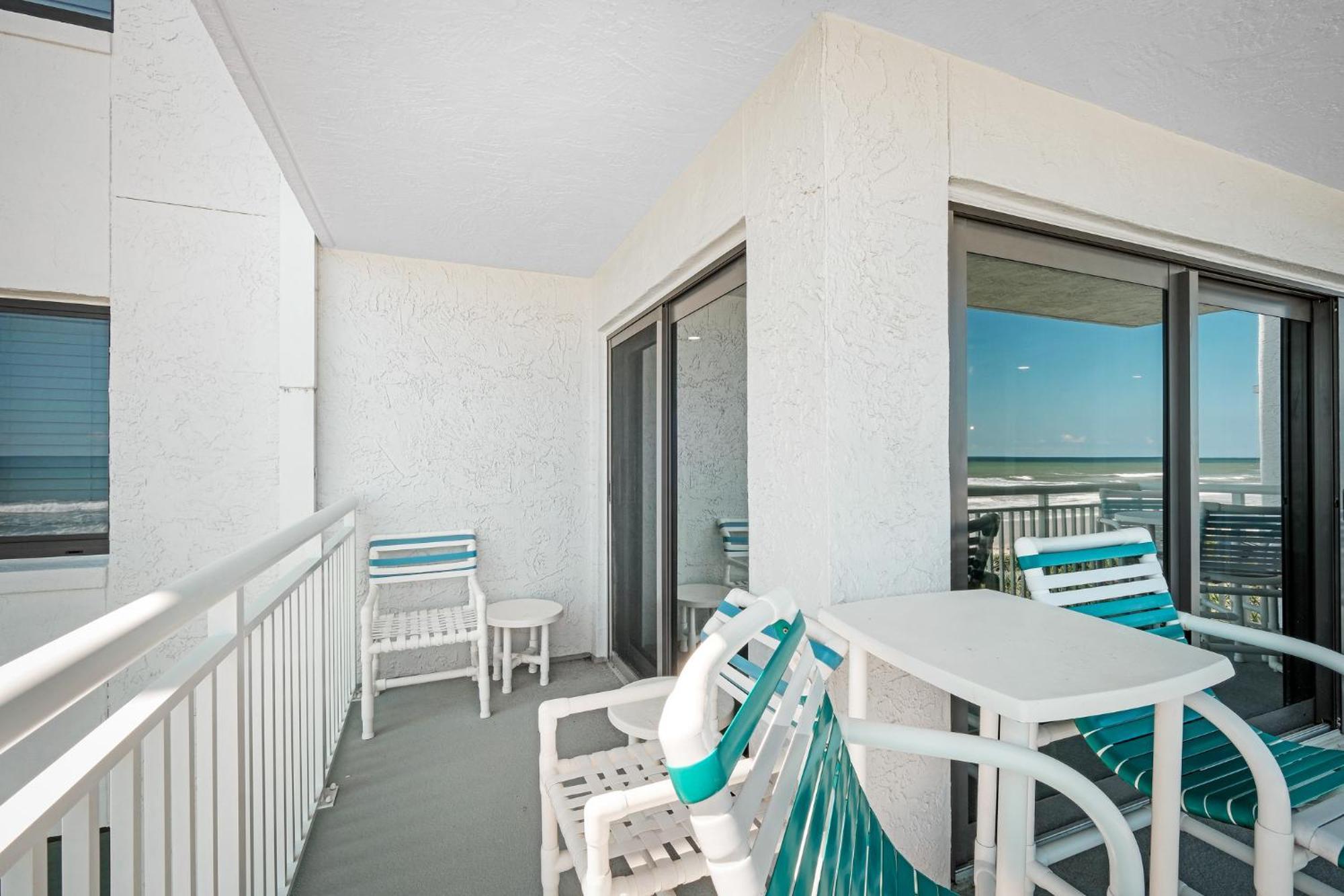 Holiday home Large Balcony With Direct Oceanfront Views And Access To Complex Pool New Smyrna Beach