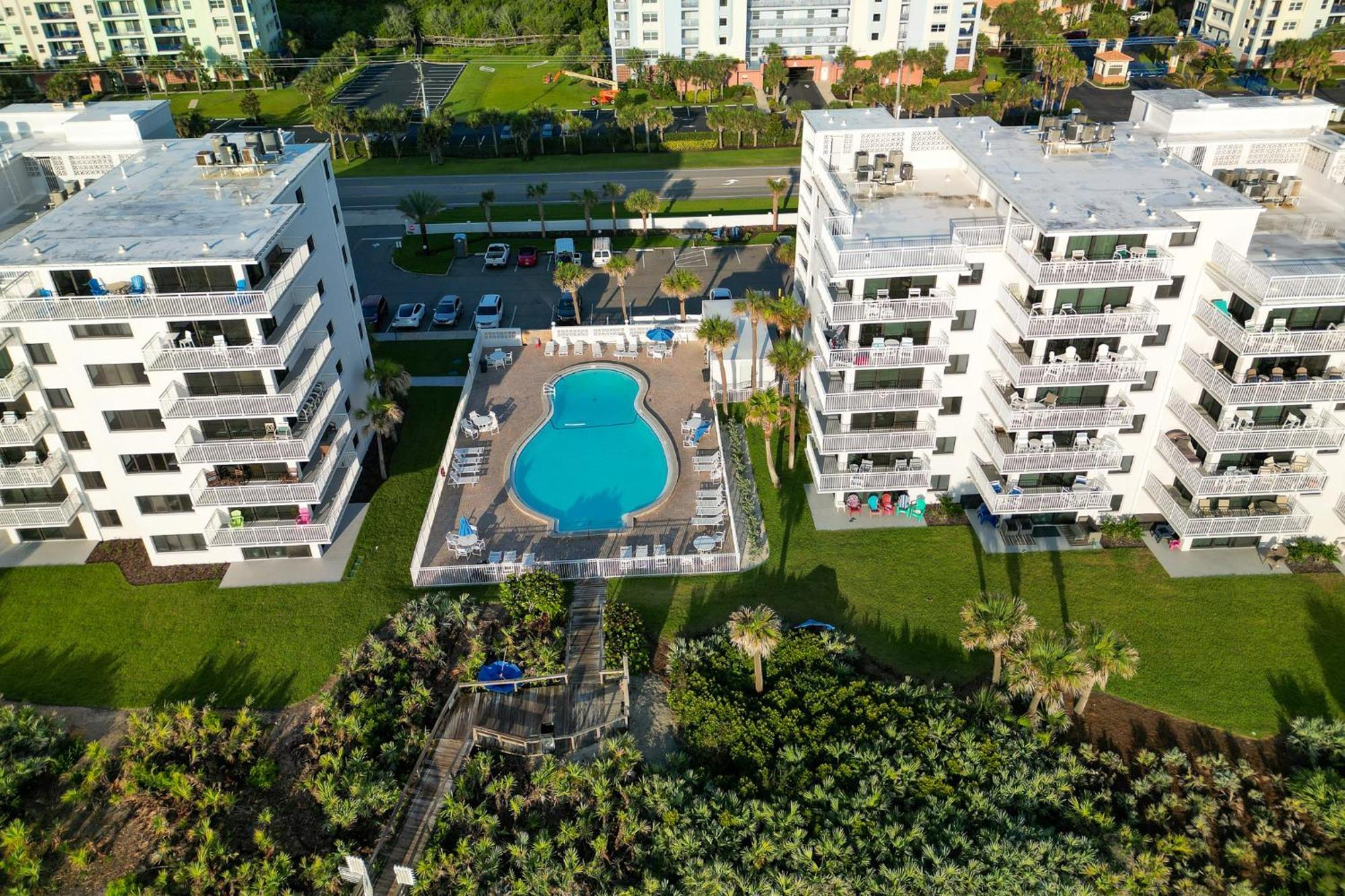 Large Balcony With Direct Oceanfront Views And Access To Complex Pool New Smyrna Beach